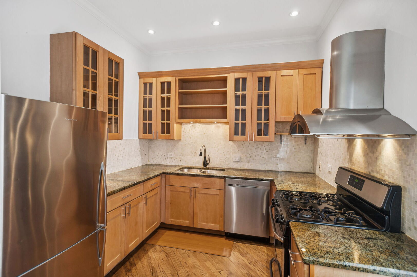 Evanston, Illinois, 60202, United States, 3 Bedrooms Bedrooms, ,3 BathroomsBathrooms,Residential,For Sale,1947564