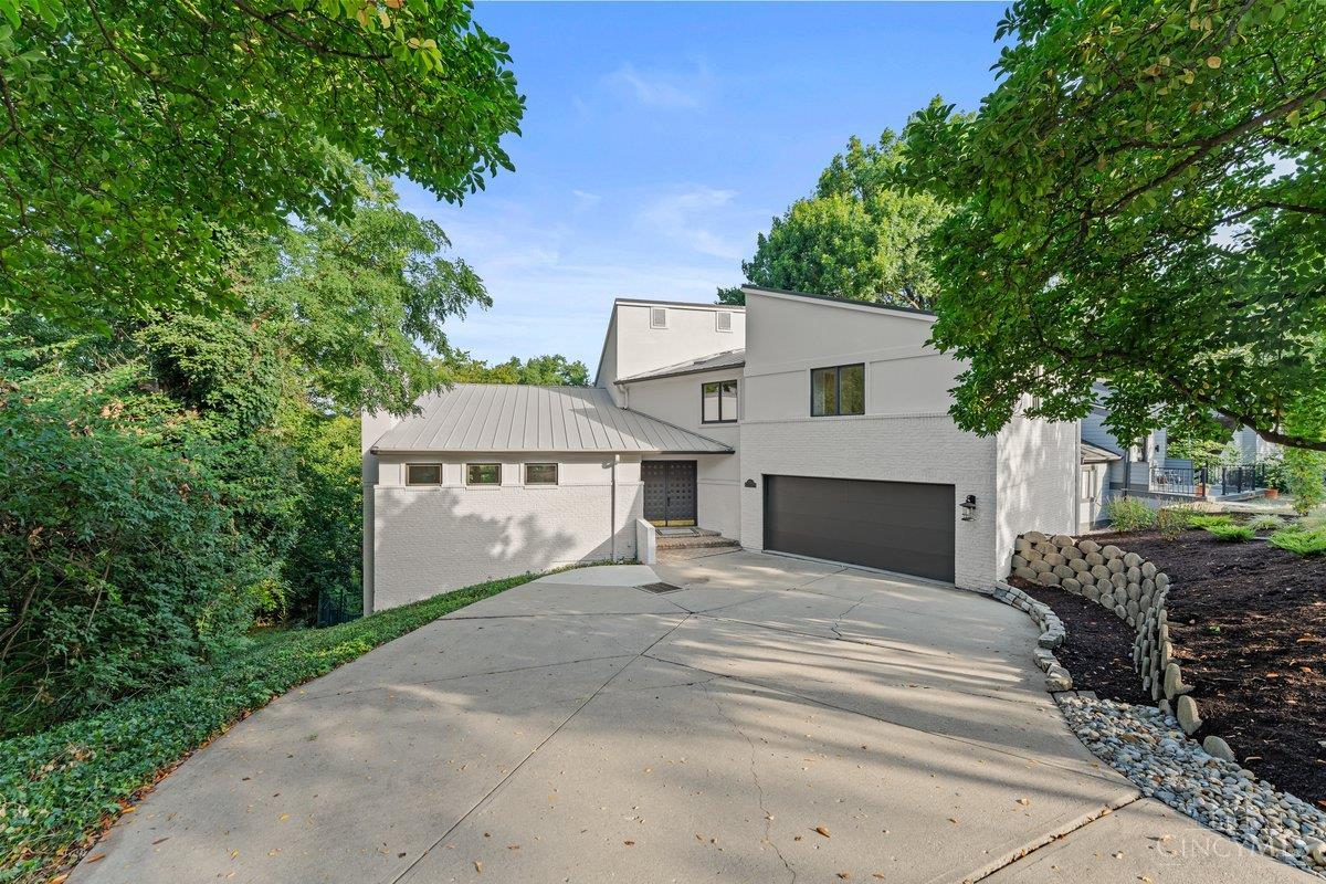 Cincinnati, Ohio, 45226, United States, 4 Bedrooms Bedrooms, ,4 BathroomsBathrooms,Residential,For Sale,1912021