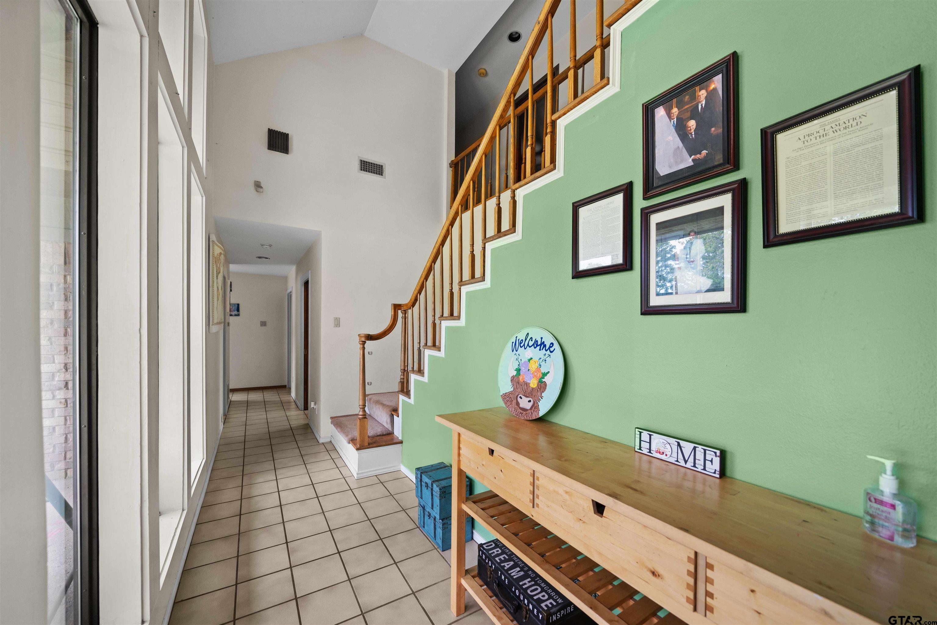 Jacksonville, Texas, 75766, United States, 6 Bedrooms Bedrooms, ,4 BathroomsBathrooms,Residential,For Sale,1805693