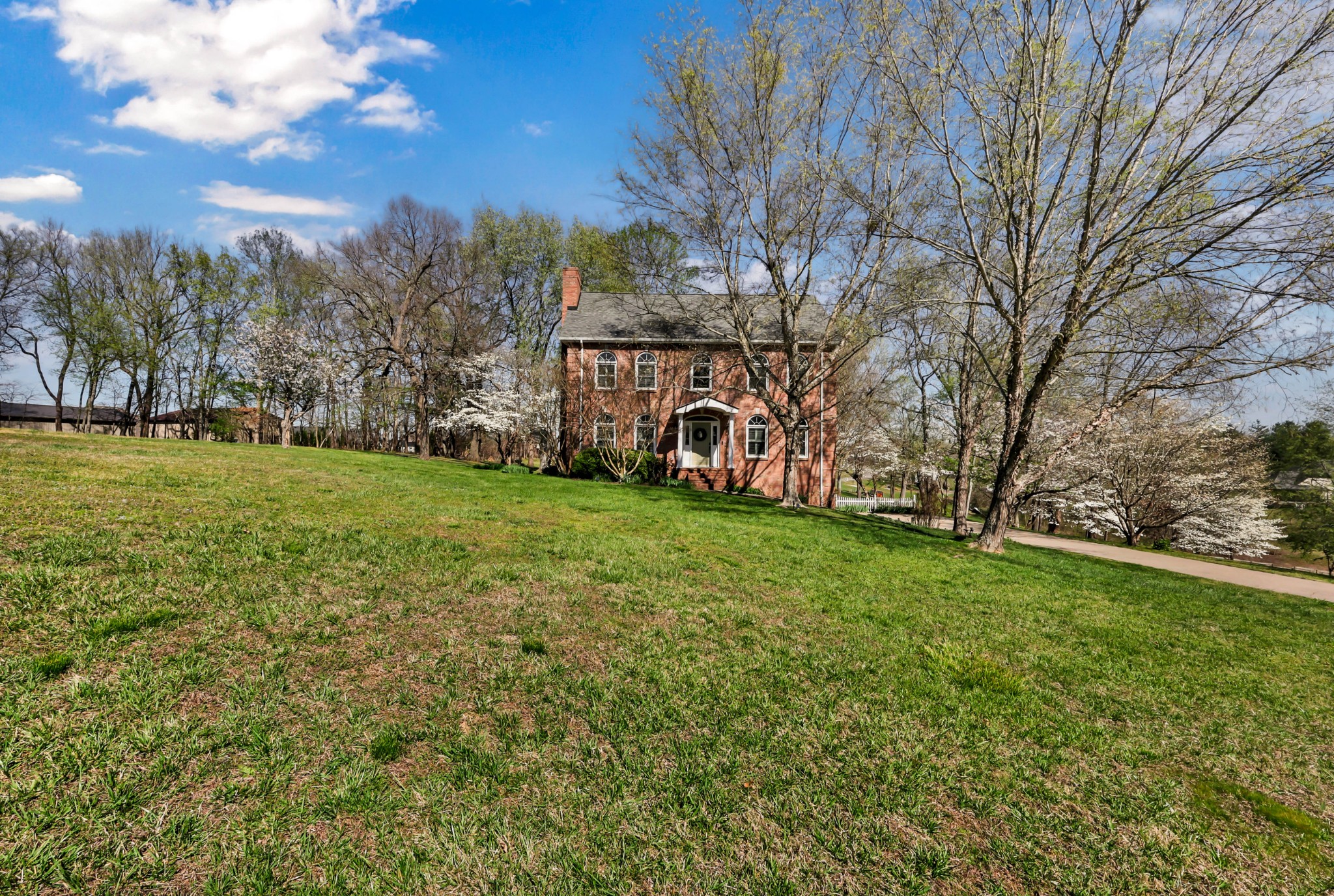 Adams, Tennessee, 37010, United States, 3 Bedrooms Bedrooms, ,3 BathroomsBathrooms,Residential,For Sale,2033502