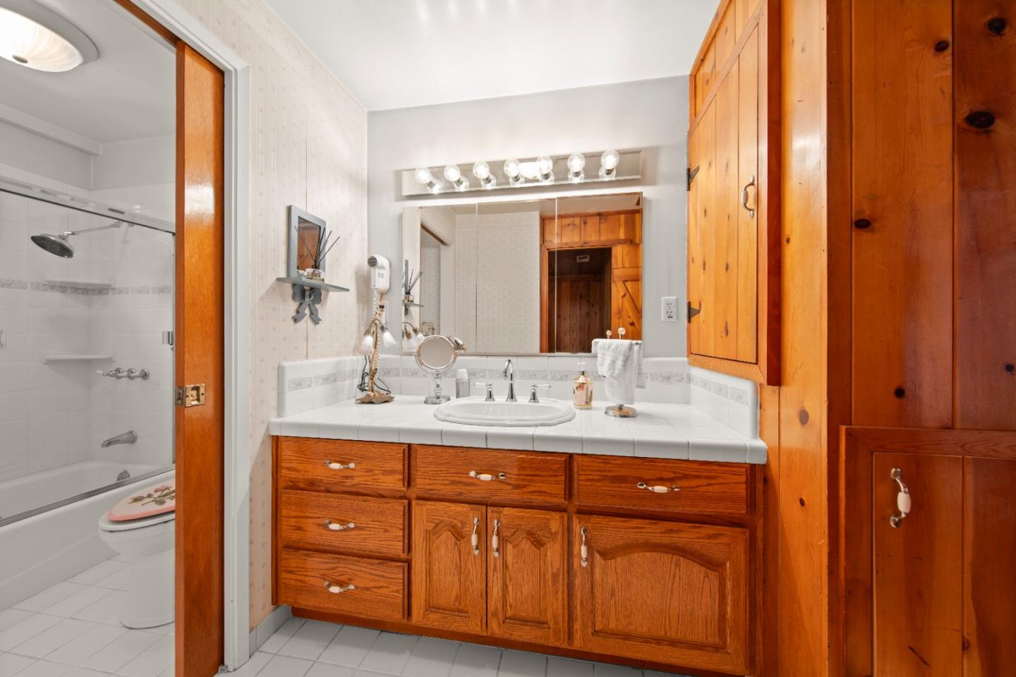 Boulder Creek, California, 95006, United States, 6 Bedrooms Bedrooms, ,4 BathroomsBathrooms,Residential,For Sale,1848590