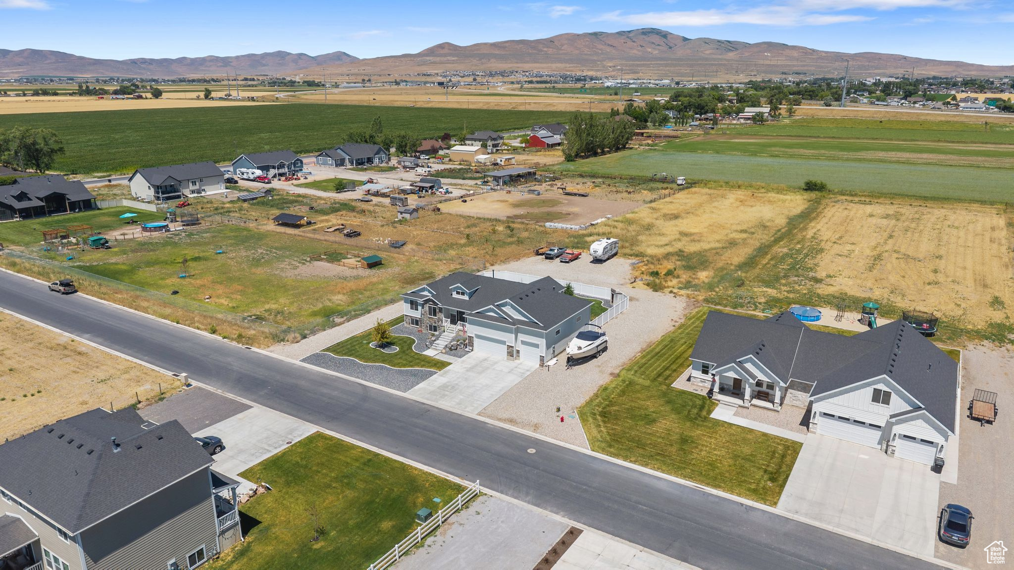 Tremonton, Utah, 84337, United States, 3 Bedrooms Bedrooms, ,2 BathroomsBathrooms,Residential,For Sale,1898786