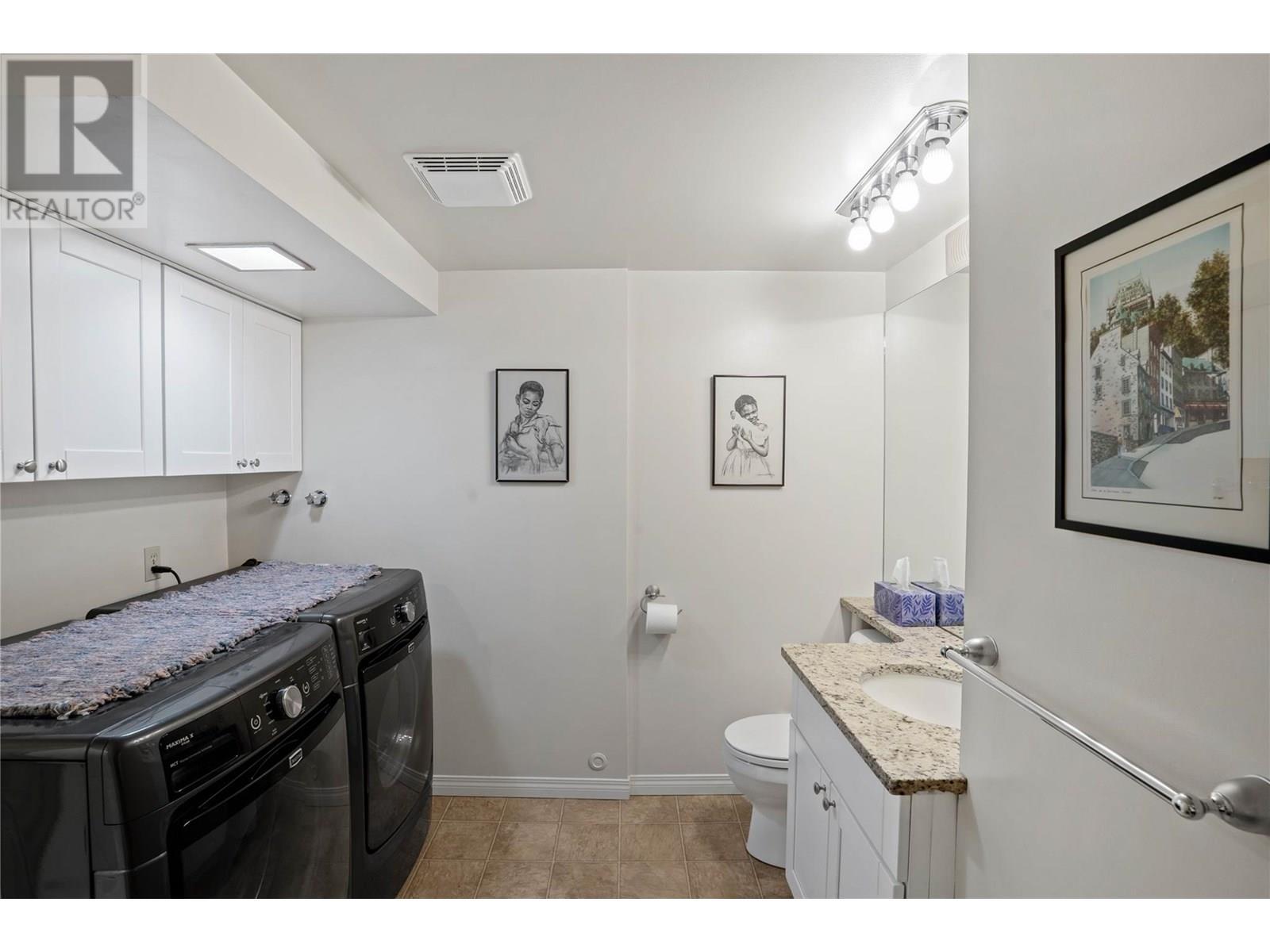 KELOWNA, British Columbia, V1V 2C3, CA, 5 Bedrooms Bedrooms, ,2 BathroomsBathrooms,Residential,For Sale,1911113