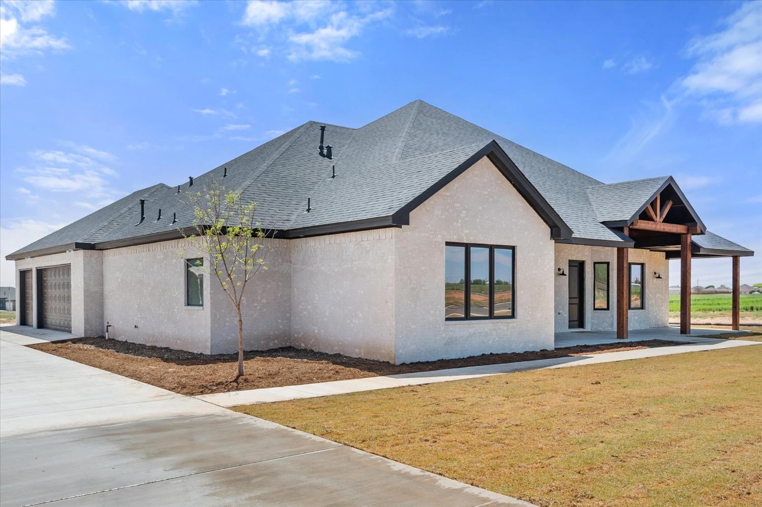 Lubbock, Texas, 79424, United States, 4 Bedrooms Bedrooms, ,3 BathroomsBathrooms,Residential,For Sale,1923966