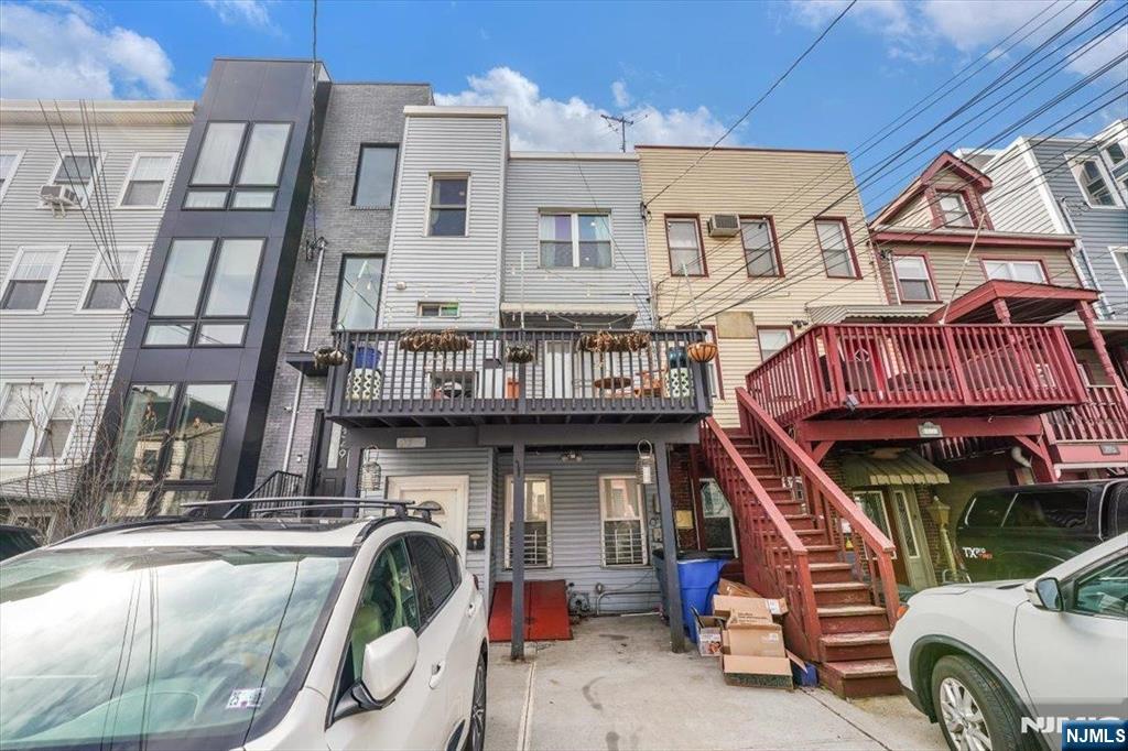 Jersey City, New Jersey, 07302, United States, 1 Bedroom Bedrooms, ,1 BathroomBathrooms,Residential,For Sale,1874019