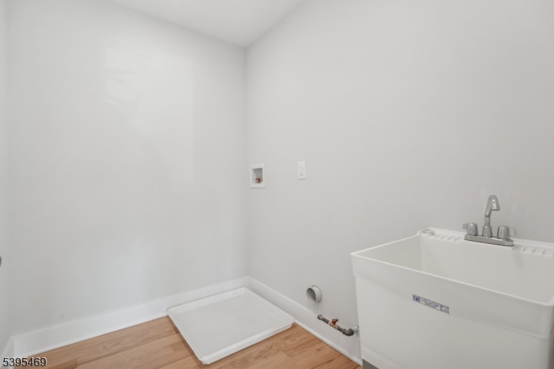 New Providence Boro, New Jersey, 07974, United States, 6 Bedrooms Bedrooms, ,6 BathroomsBathrooms,Residential,For Sale,2001991