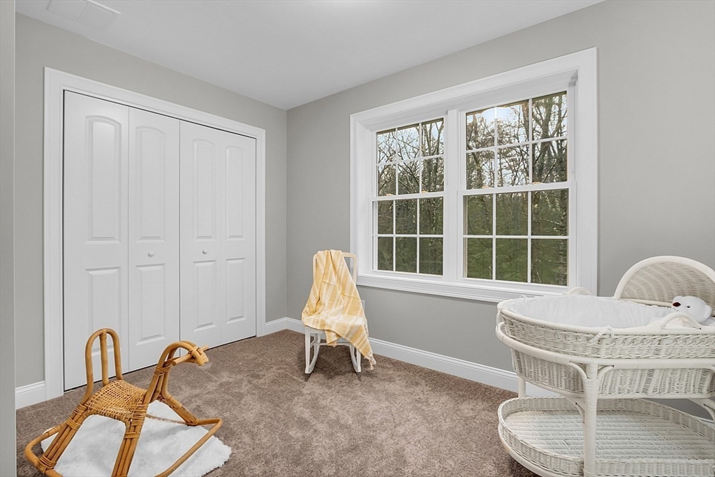 Leominster, Massachusetts, 01453, United States, 4 Bedrooms Bedrooms, ,3 BathroomsBathrooms,Residential,For Sale,1828563