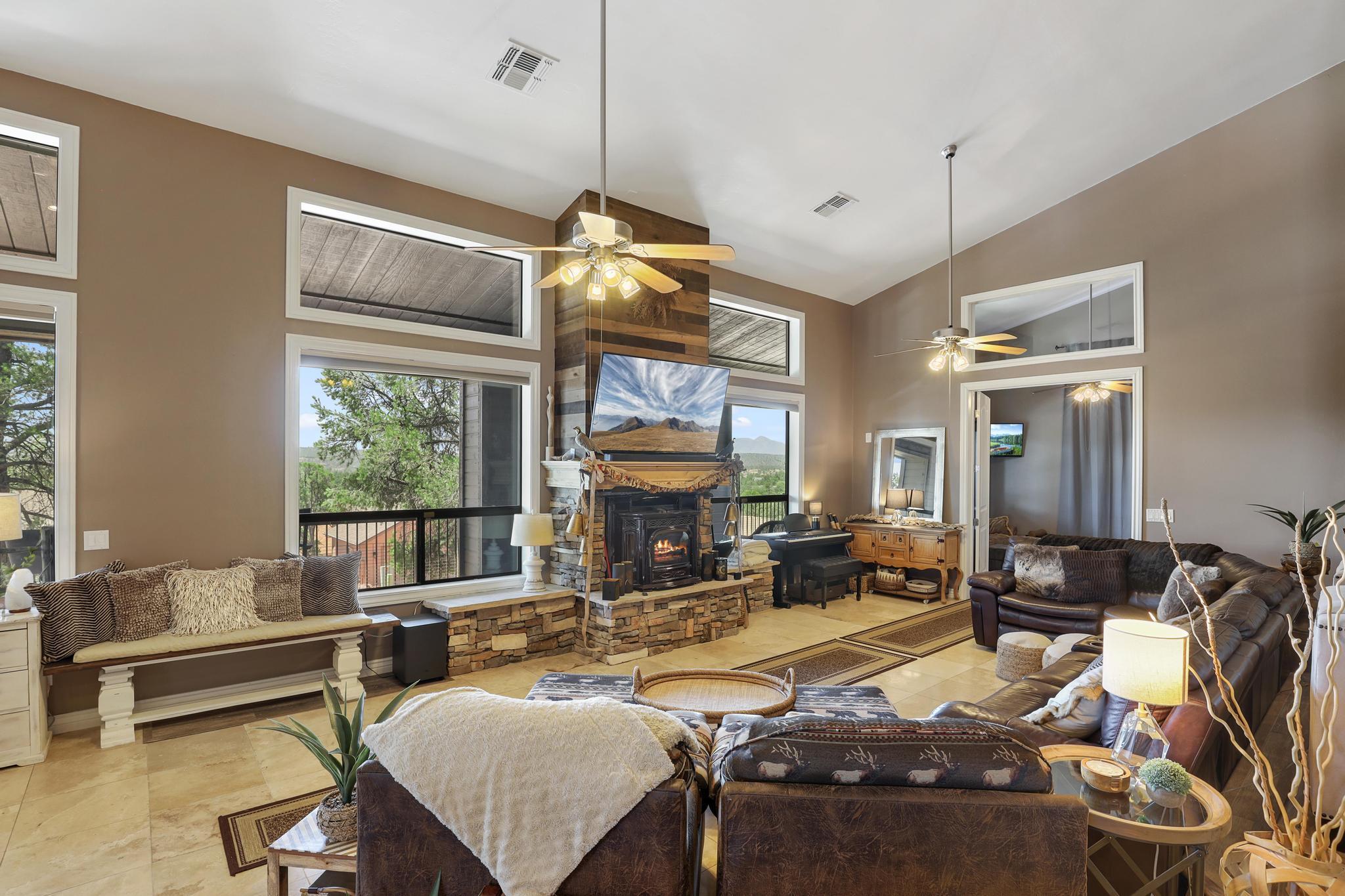 Payson, Arizona, 85541, United States, 4 Bedrooms Bedrooms, ,2 BathroomsBathrooms,Residential,For Sale,1913797