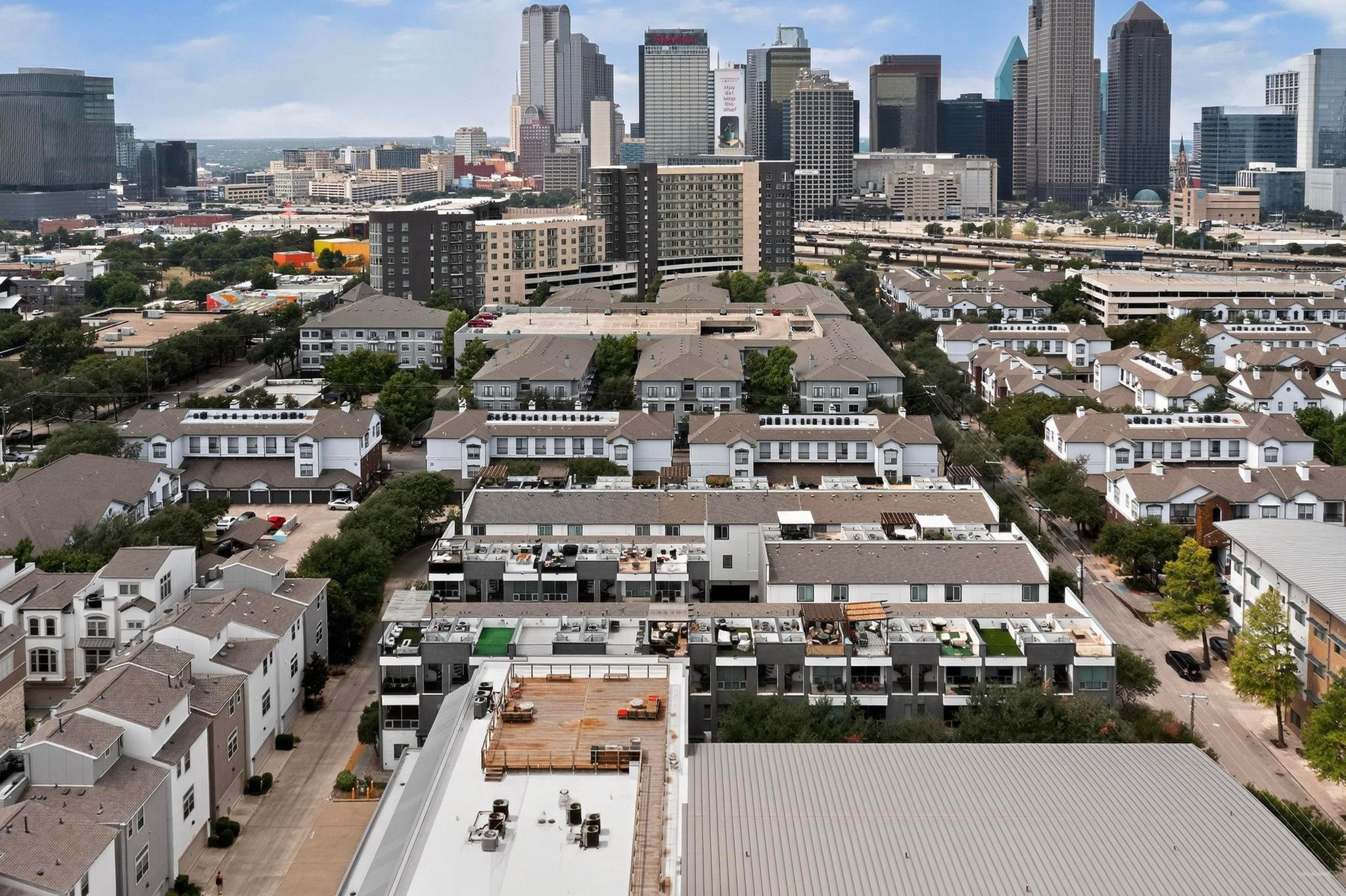 Dallas, Texas, 75204, United States, 3 Bedrooms Bedrooms, ,3 BathroomsBathrooms,Residential,For Sale,1977782