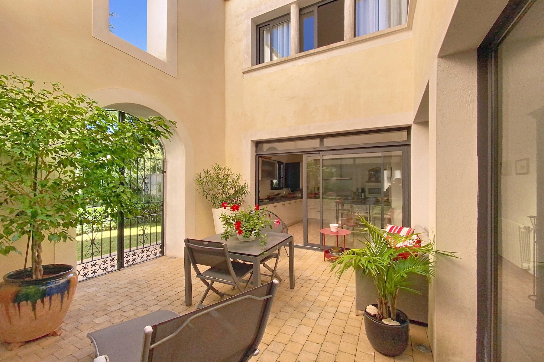  Nimes - Andalusian-Style Mas with Patio and Garden in a Private Park - 物件實景