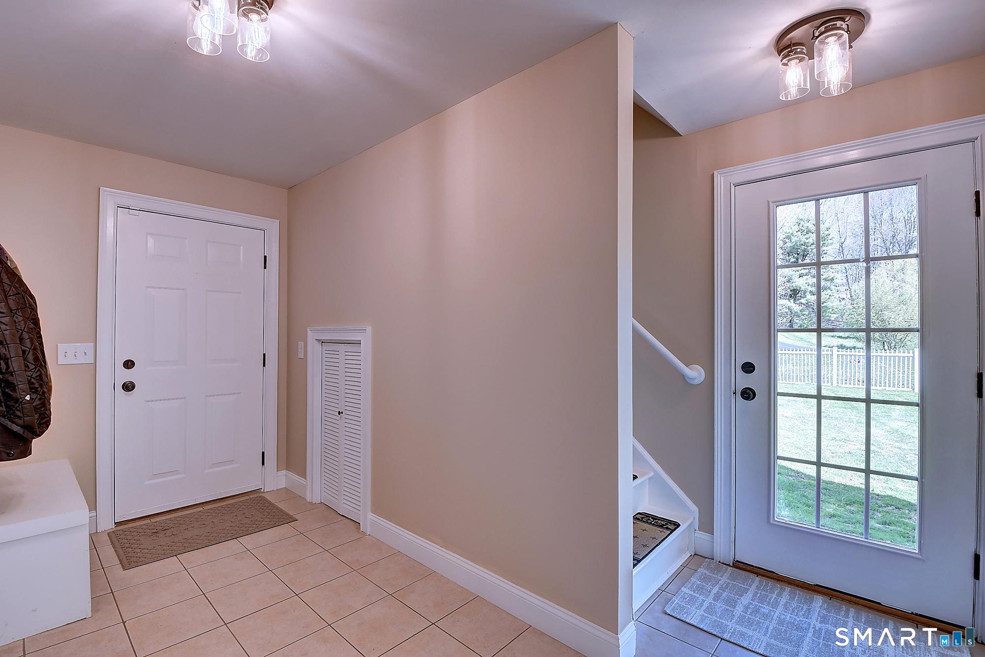 223, Connecticut, 06035, United States, 4 Bedrooms Bedrooms, ,3 BathroomsBathrooms,Residential,For Sale,2042939