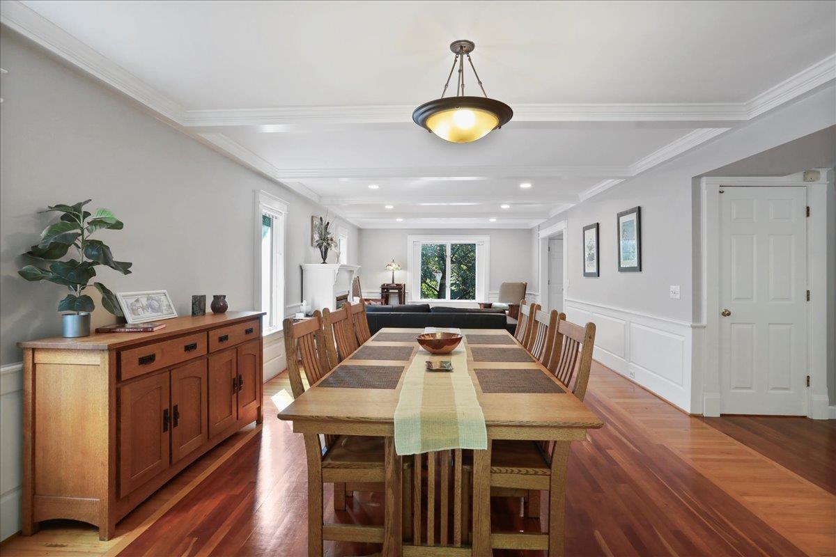 Mcgaheysville, Virginia, 22840, United States, 4 Bedrooms Bedrooms, ,4 BathroomsBathrooms,Residential,For Sale,1877155