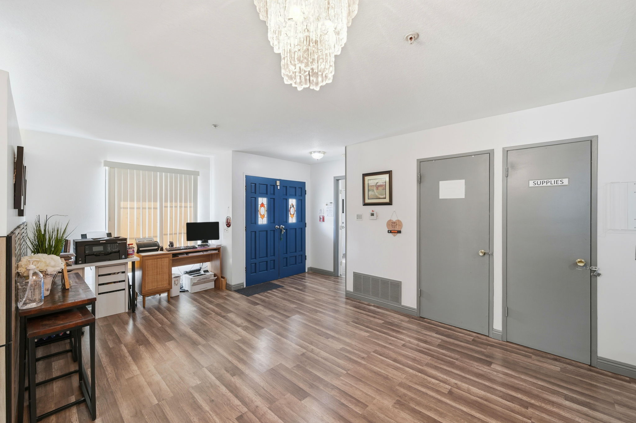 Saugus, California, 91350, United States, 4 Bedrooms Bedrooms, ,2 BathroomsBathrooms,Residential,For Sale,1988105