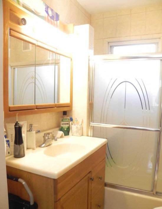 Maywood, New Jersey, 07607, United States, 4 Bedrooms Bedrooms, ,2 BathroomsBathrooms,Residential,For Sale,1872132