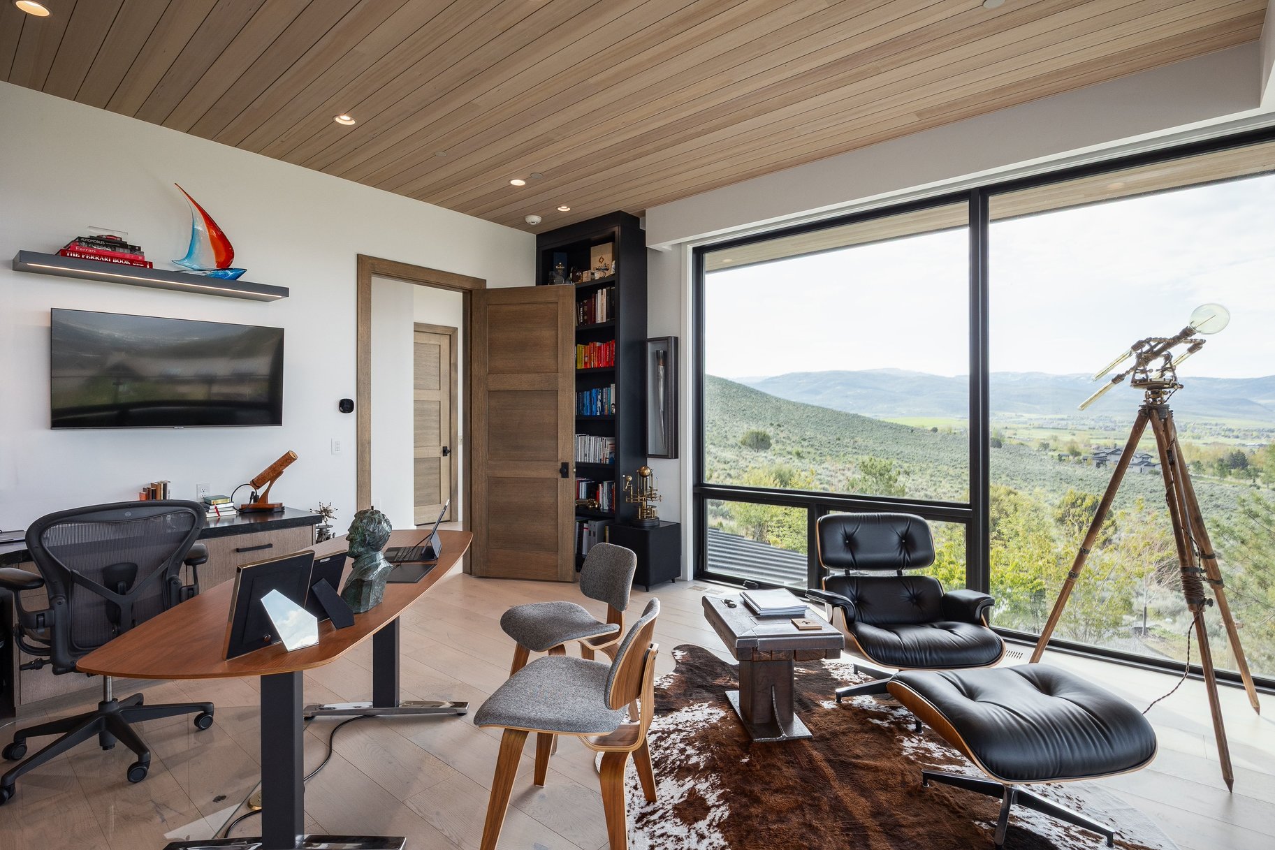 Luxury Lives Here  Architectural Masterpiece with Unmatched Privacy & Views - 物件實景
