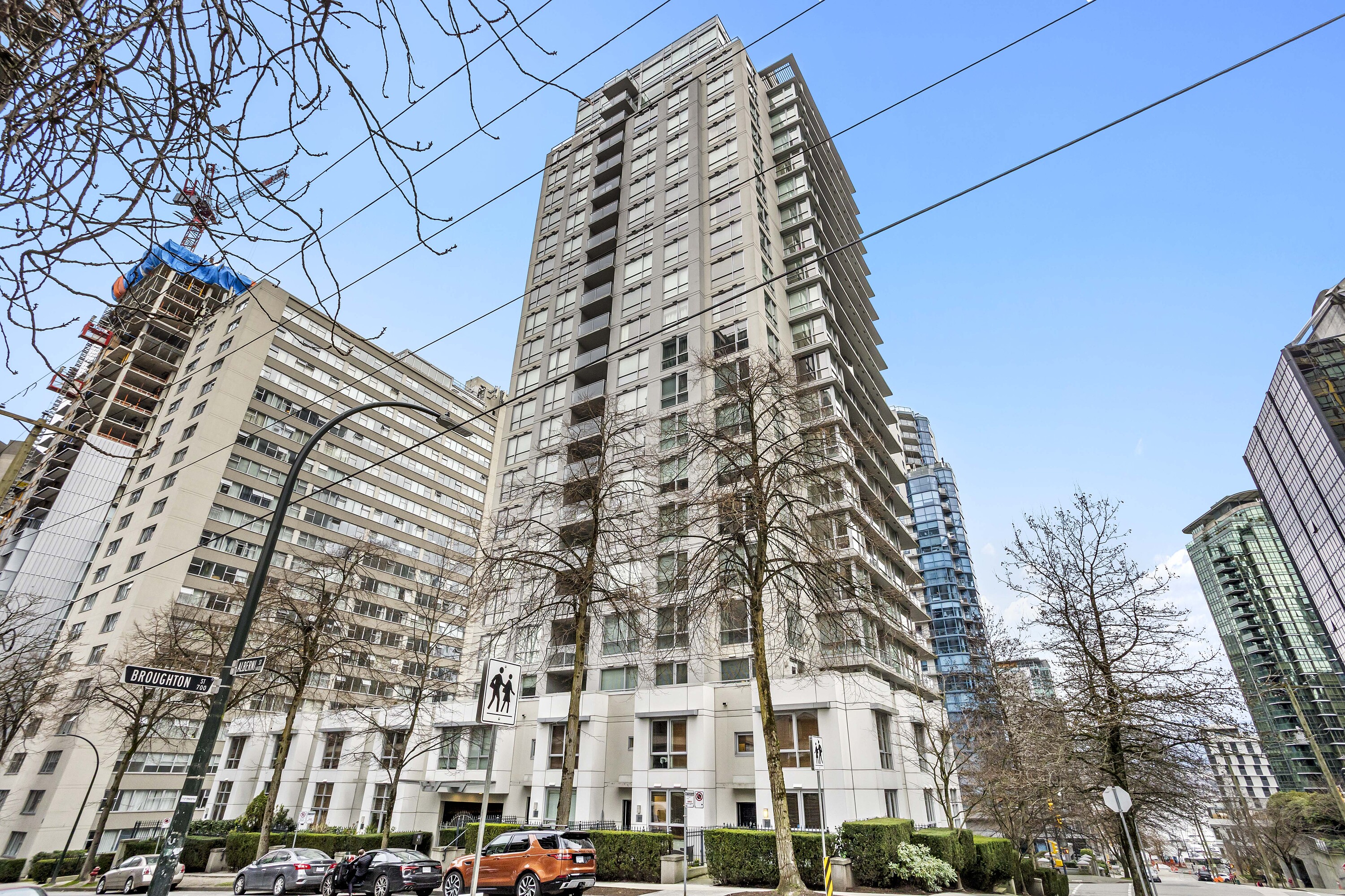  Downtown One Bedroom & Two Den - 物件實景