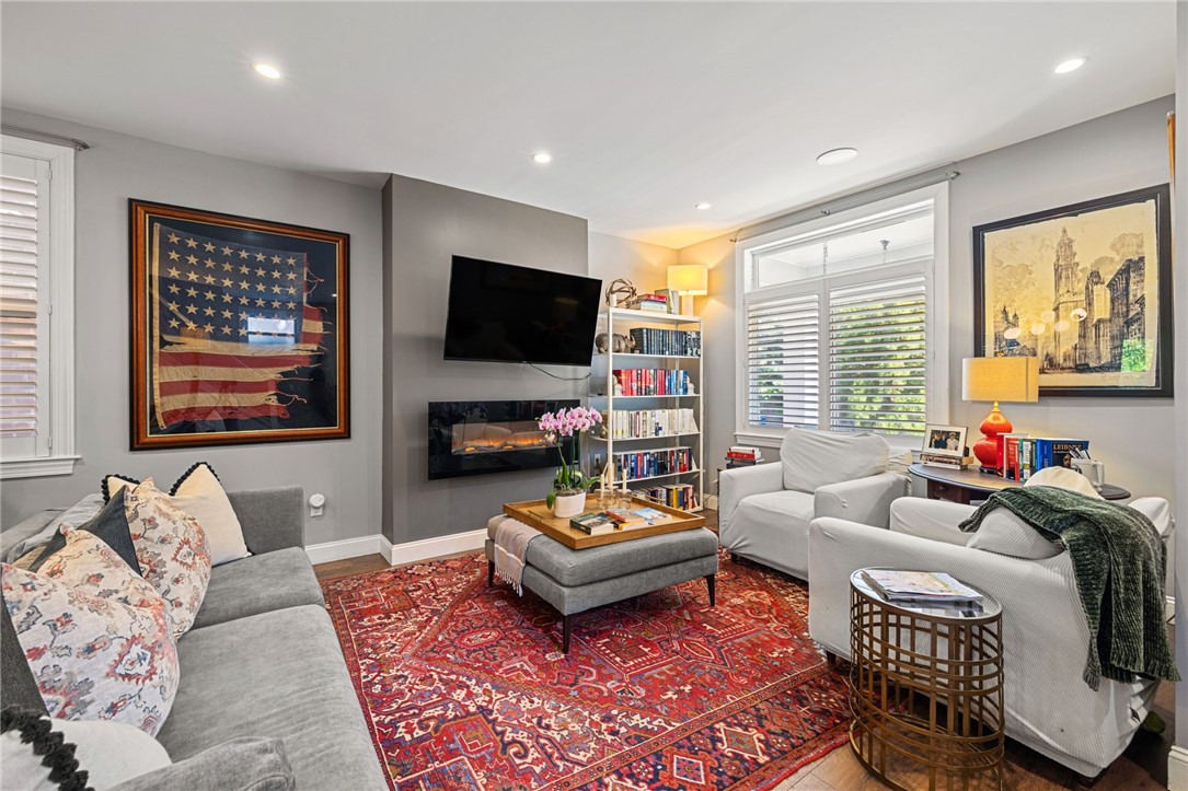 East Liberty, Pennsylvania, 15206, United States, 4 Bedrooms Bedrooms, ,4 BathroomsBathrooms,Residential,For Sale,1950996
