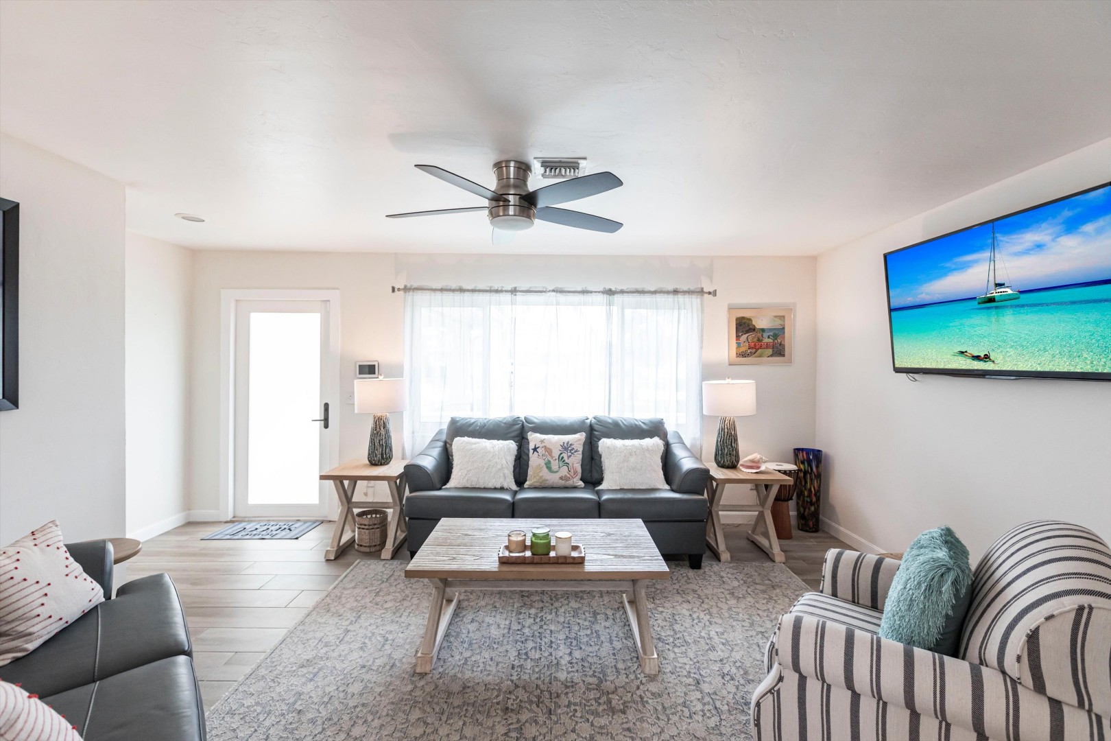 Fort Myers, Florida, 33919, United States, 3 Bedrooms Bedrooms, ,2 BathroomsBathrooms,Residential,For Sale,1935078