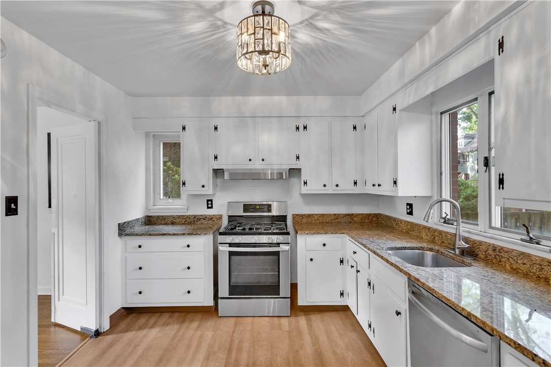 Point Breeze, Pennsylvania, 15208, United States, 4 Bedrooms Bedrooms, ,4 BathroomsBathrooms,Residential,For Sale,1990871