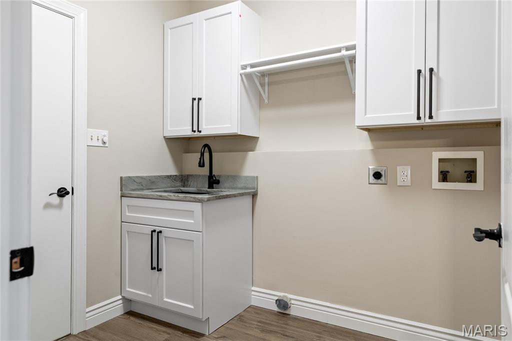 Weldon Spring, Missouri, 63304, United States, 3 Bedrooms Bedrooms, ,3 BathroomsBathrooms,Residential,For Sale,1989654