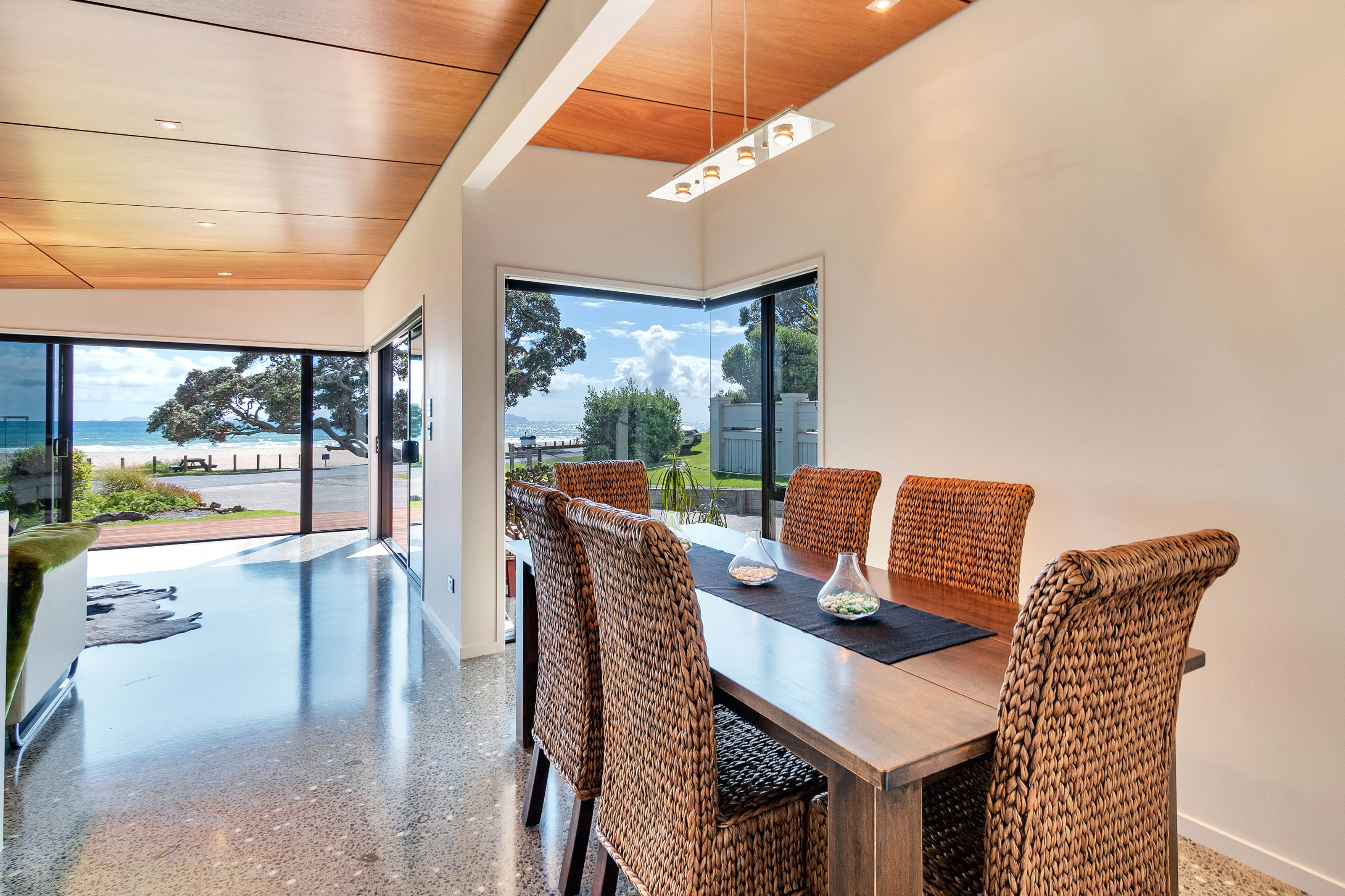  1212 Cove Road, Langs Beach - 物件實景