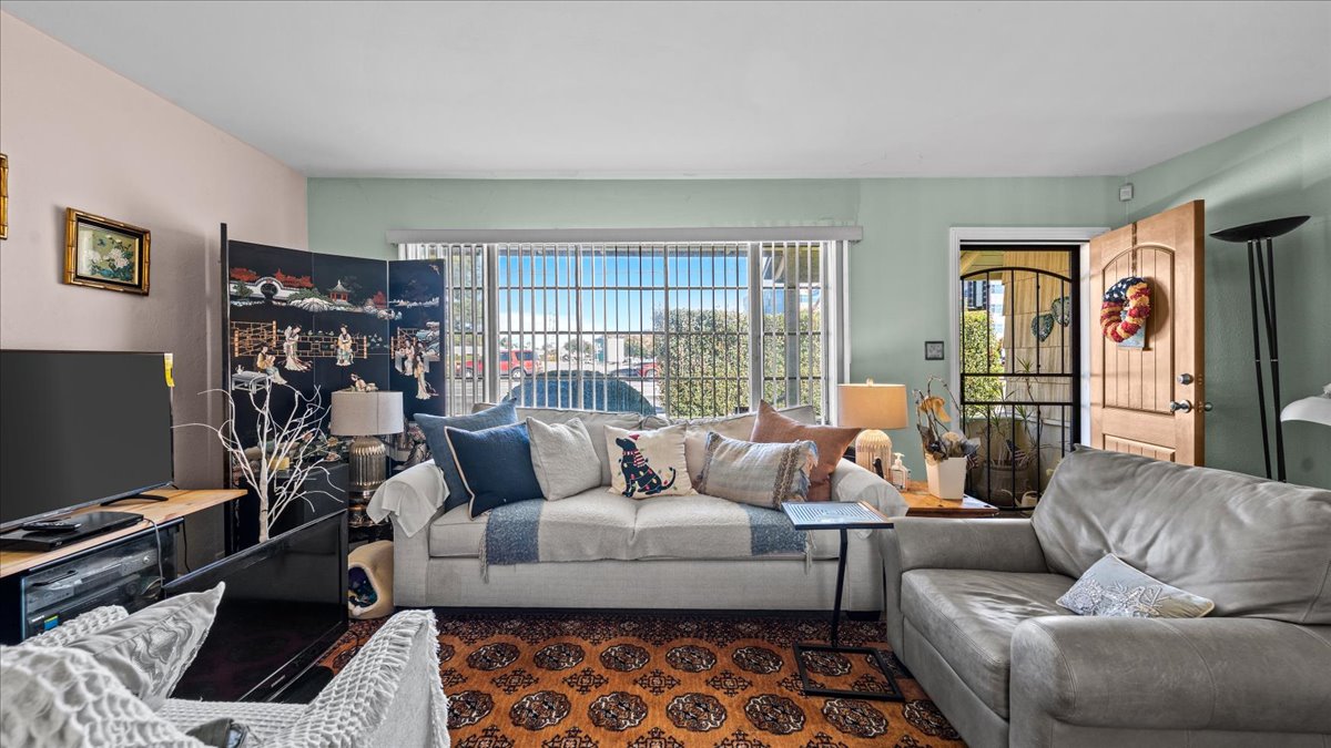 Loma Linda, California, 92354, United States, 3 Bedrooms Bedrooms, ,2 BathroomsBathrooms,Residential,For Sale,1974823