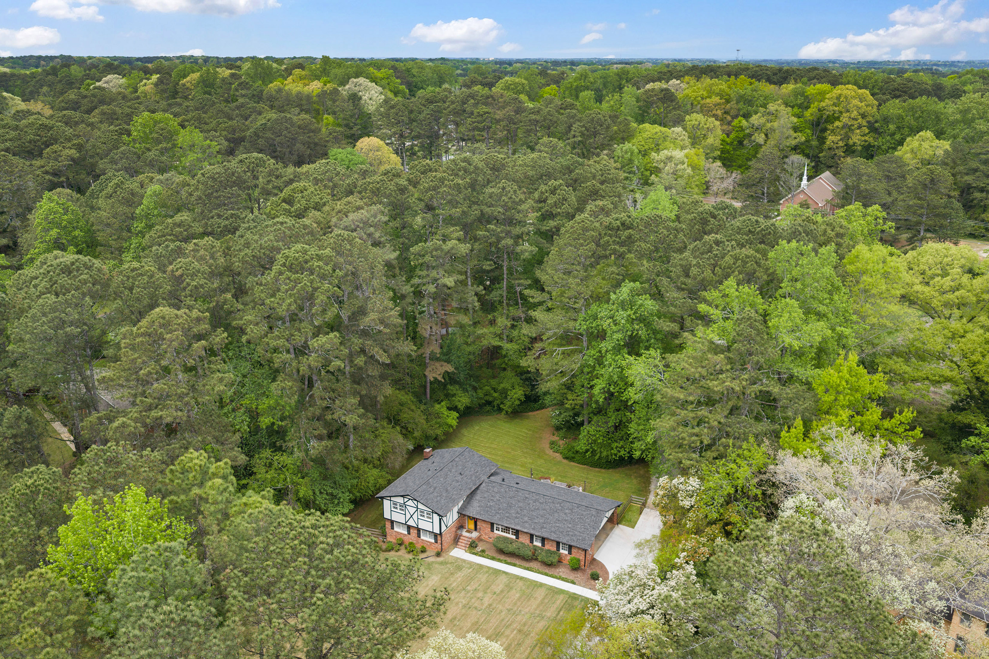  Tucked into the Established Smoke Rise Community - 物件實景