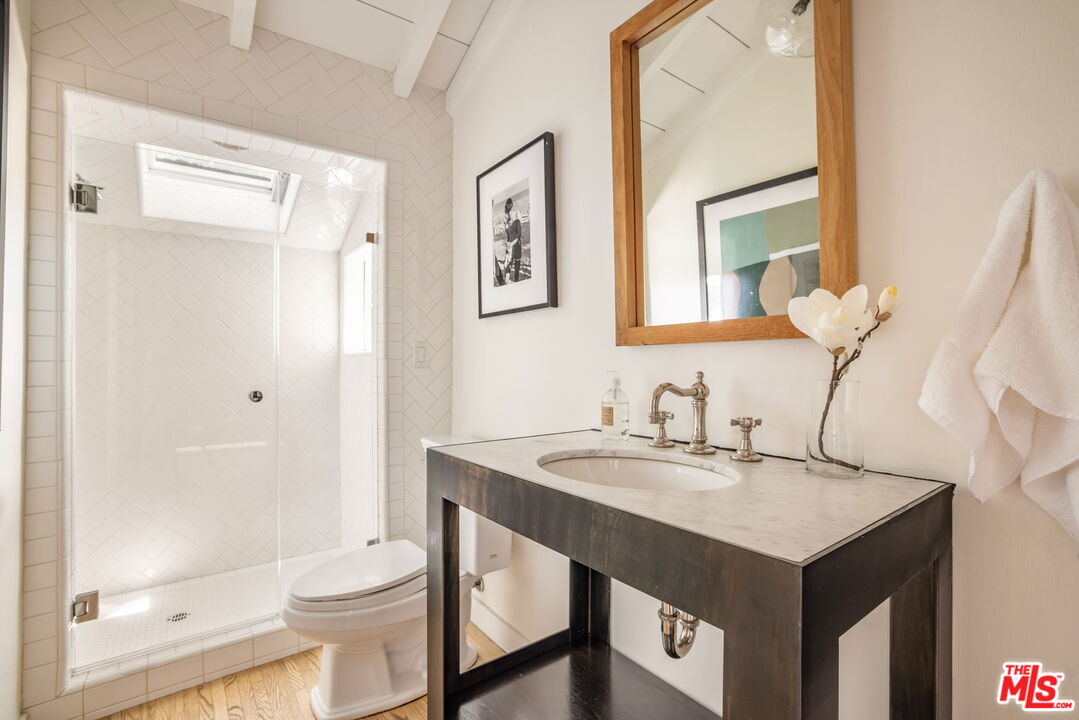 West Hollywood, California, 90048, United States, 3 Bedrooms Bedrooms, ,1 BathroomBathrooms,Residential,For Sale,1993483