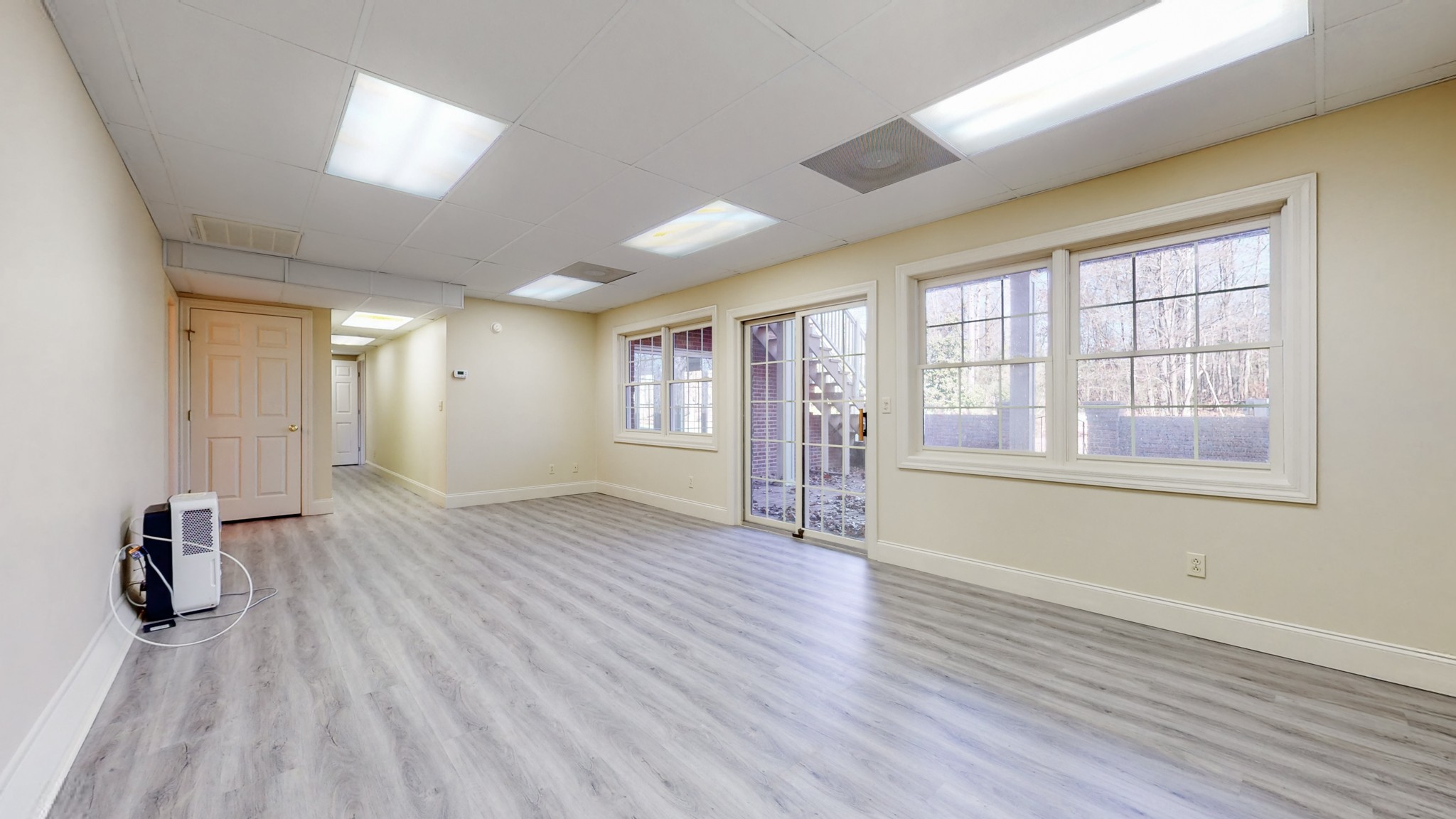 Tullahoma, Tennessee, 37388, United States, 6 Bedrooms Bedrooms, ,5 BathroomsBathrooms,Residential,For Sale,1978966