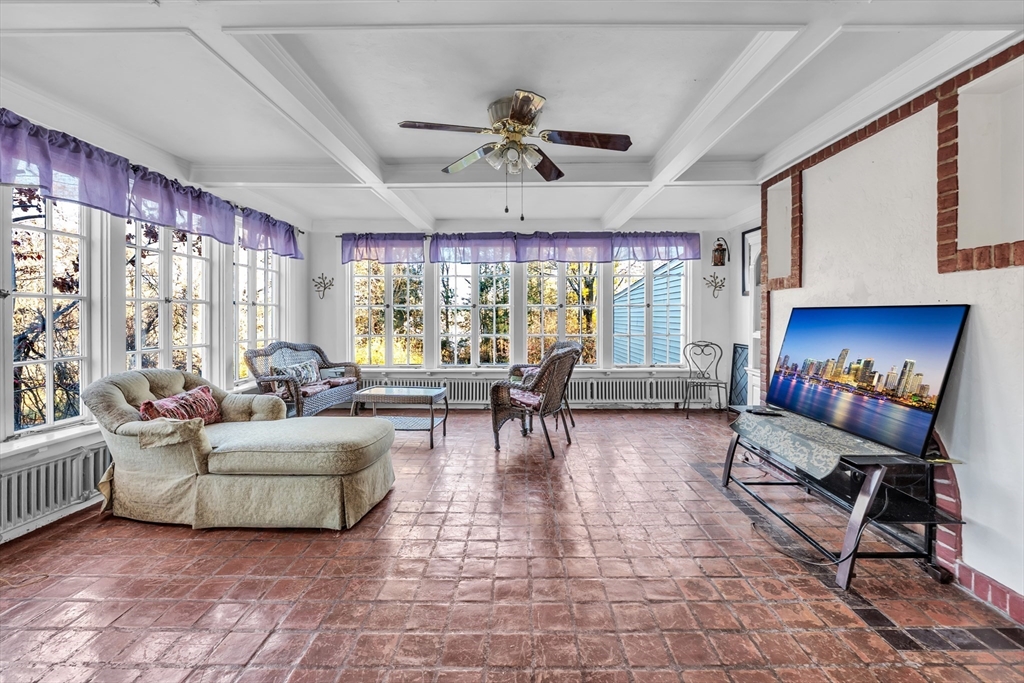 Orange, Massachusetts, 01364, United States, 7 Bedrooms Bedrooms, ,6 BathroomsBathrooms,Residential,For Sale,1991078