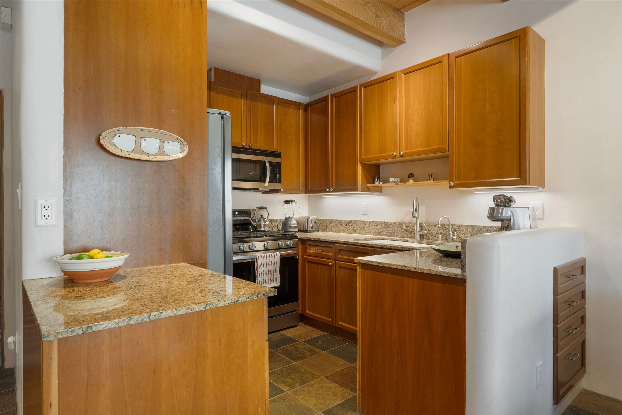  655 Bishops Lodge Road Unit B, - 物件實景