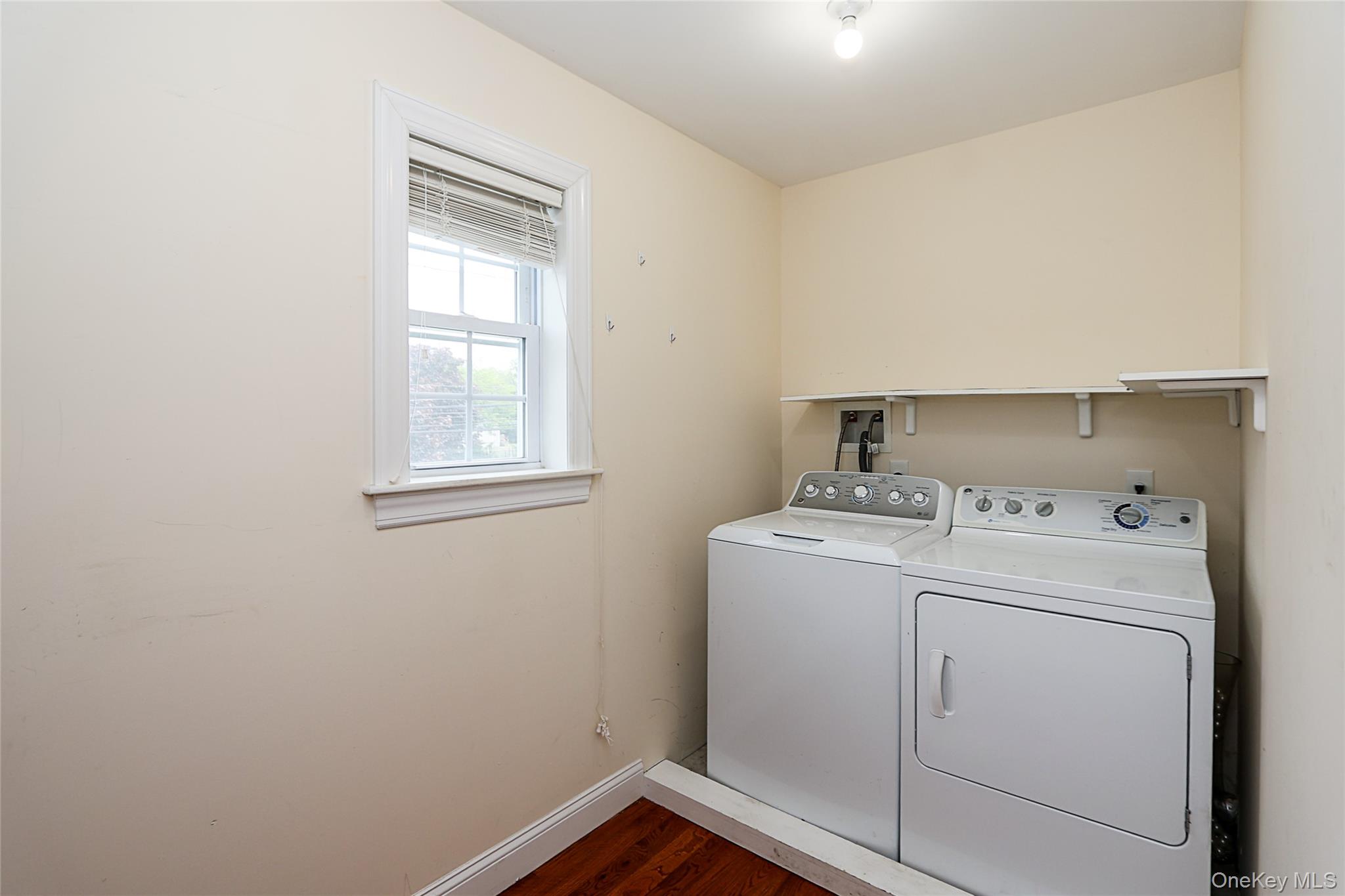  370 Rider Avenue, Patchogue, NY, 11772 - 物件實景