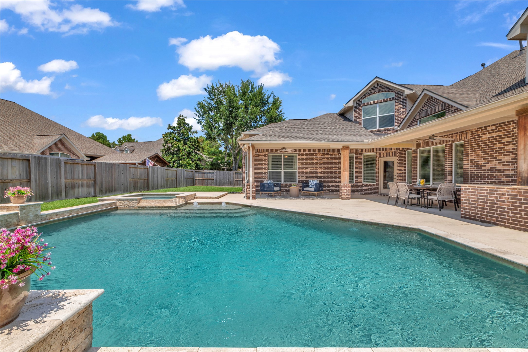 Houston, Texas, 77044, United States, 5 Bedrooms Bedrooms, ,4 BathroomsBathrooms,Residential,For Sale,1927228