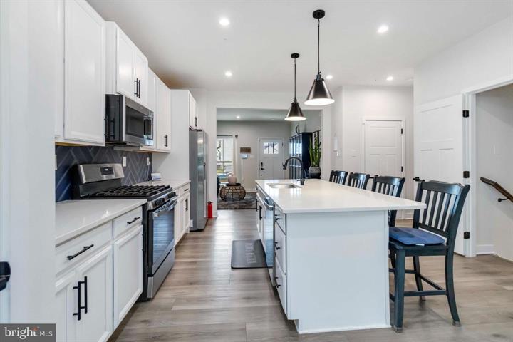 Cheltenham, Pennsylvania, 19012, United States, 3 Bedrooms Bedrooms, ,4 BathroomsBathrooms,Residential,For Sale,1887718