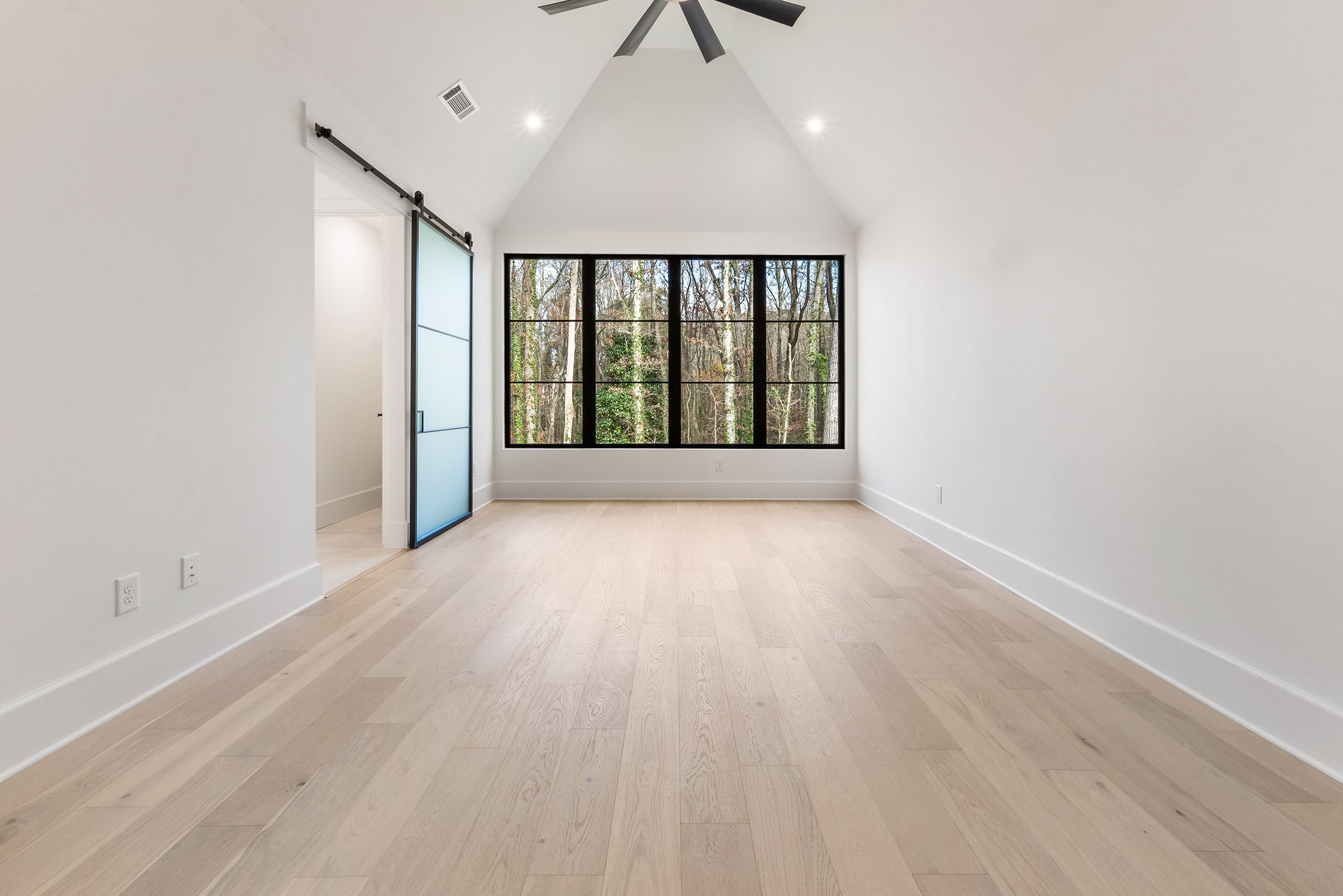  The Epitome of Alpharetta Luxury: Transitional Masterpiece in Garden District - 物件實景