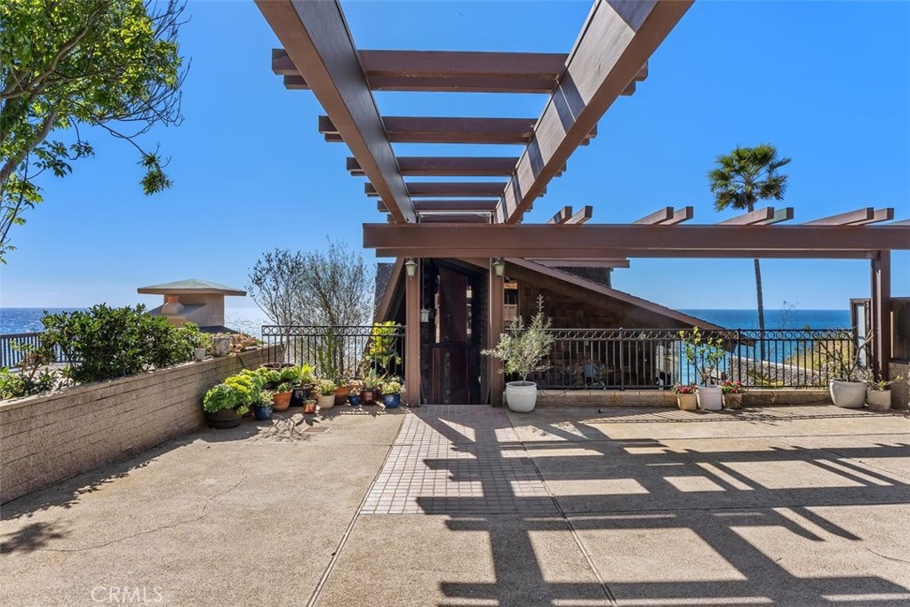 Laguna Beach, California, 92651, United States, 6 Bedrooms Bedrooms, ,7 BathroomsBathrooms,Residential,For Sale,1723948