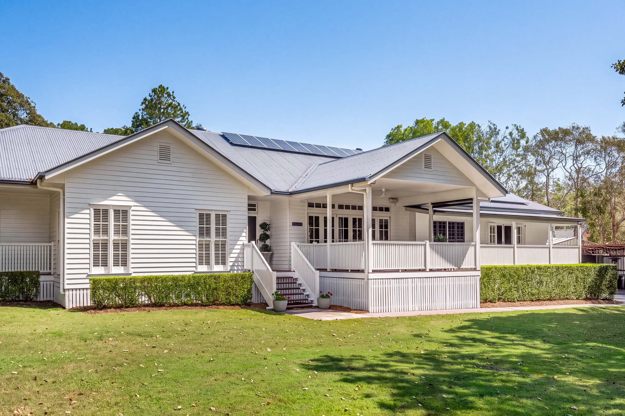  Tranquil, Acreage Oasis: Wrapped in Nature, with Rare Triple-Living Potential - 物件實景