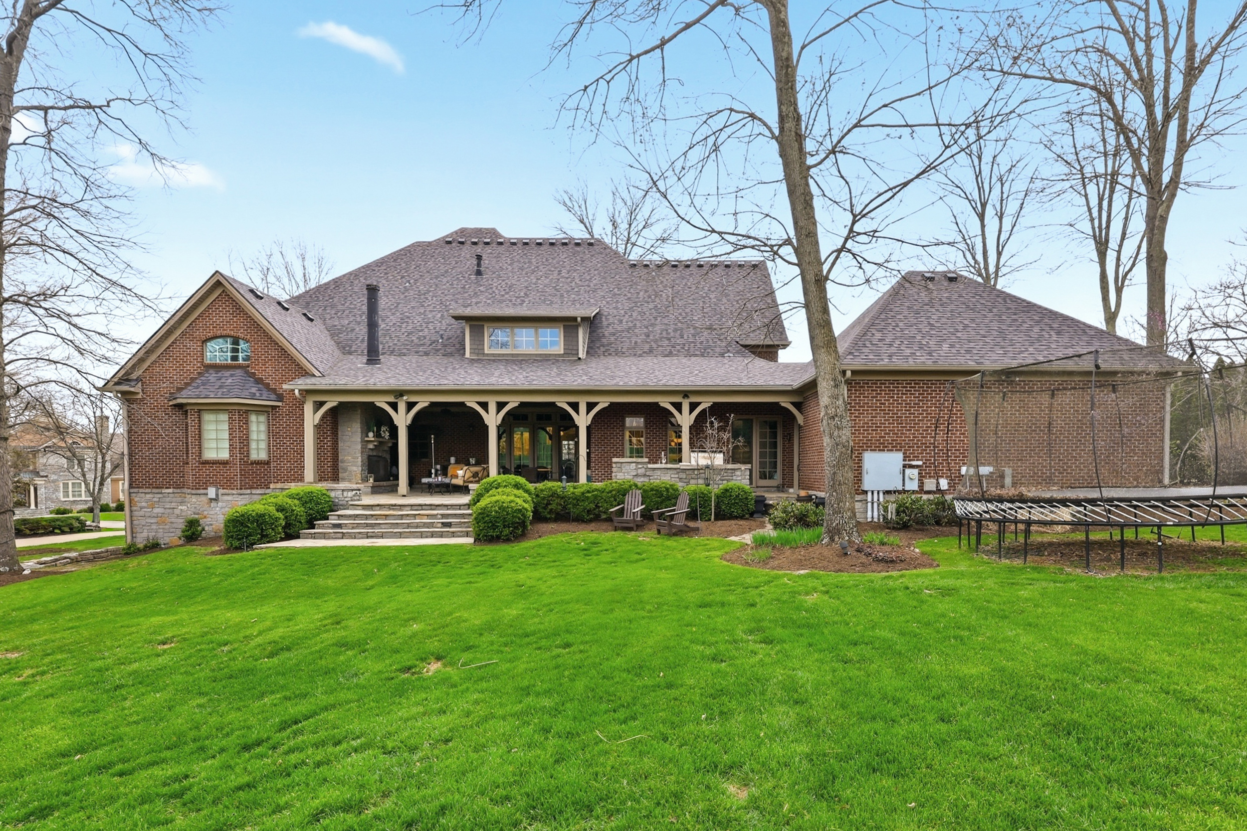  4848 Chelmsbury Lane - 物件實景