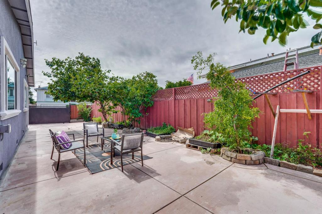 Union City, California, 94587, United States, 4 Bedrooms Bedrooms, ,3 BathroomsBathrooms,Residential,For Sale,1978572