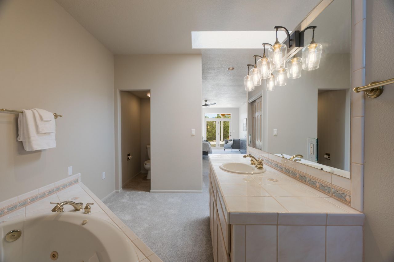 Sandia Park, New Mexico, 87047, United States, 2 Bedrooms Bedrooms, ,3 BathroomsBathrooms,Residential,For Sale,2003021