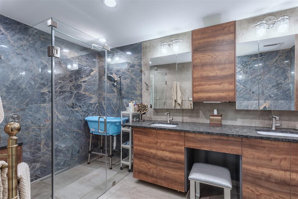 Dallas, Texas, 75229, United States, 4 Bedrooms Bedrooms, ,3 BathroomsBathrooms,Residential,For Sale,1751224