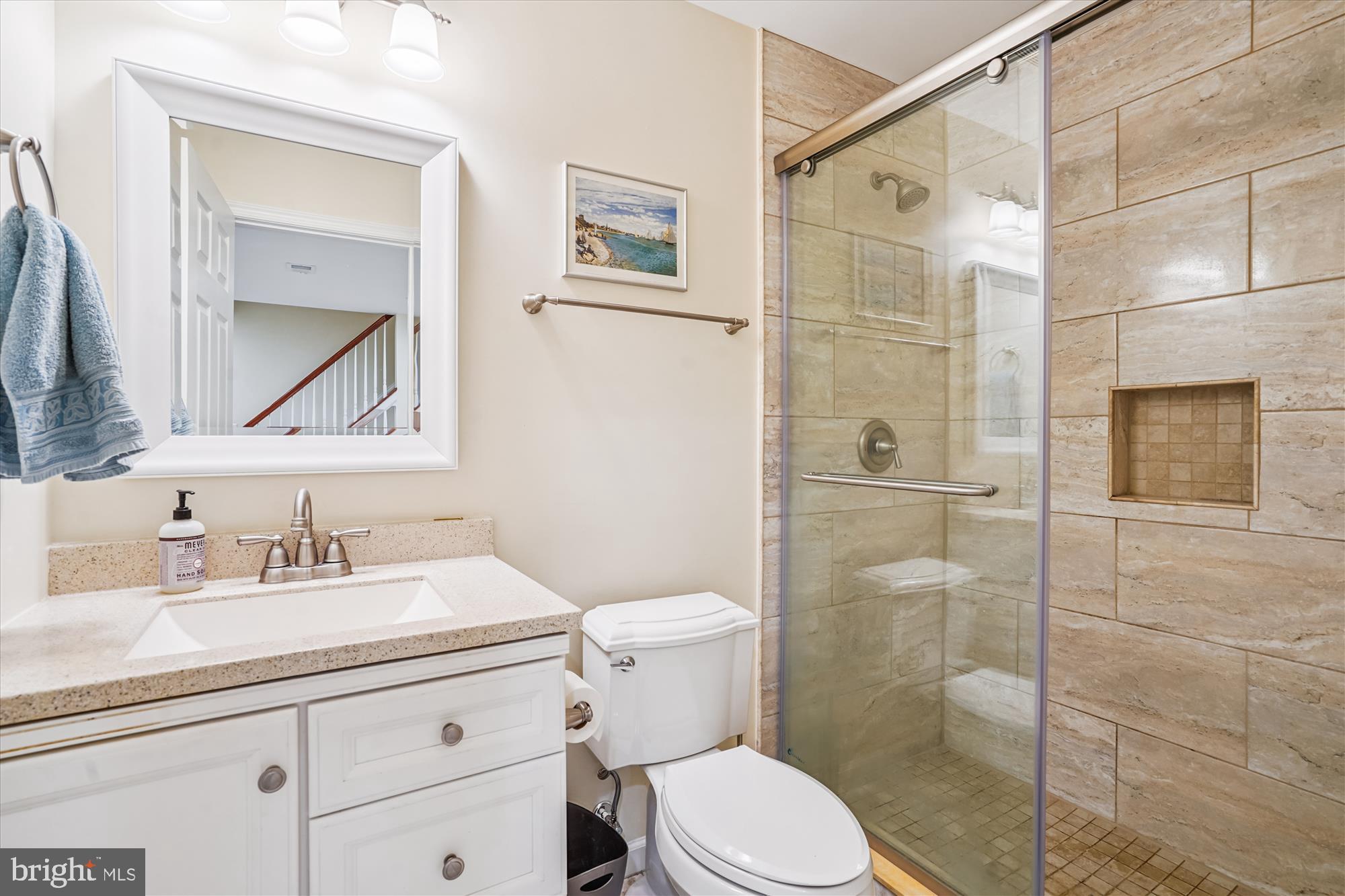 Burke, Virginia, 22015, United States, 5 Bedrooms Bedrooms, ,4 BathroomsBathrooms,Residential,For Sale,1905791