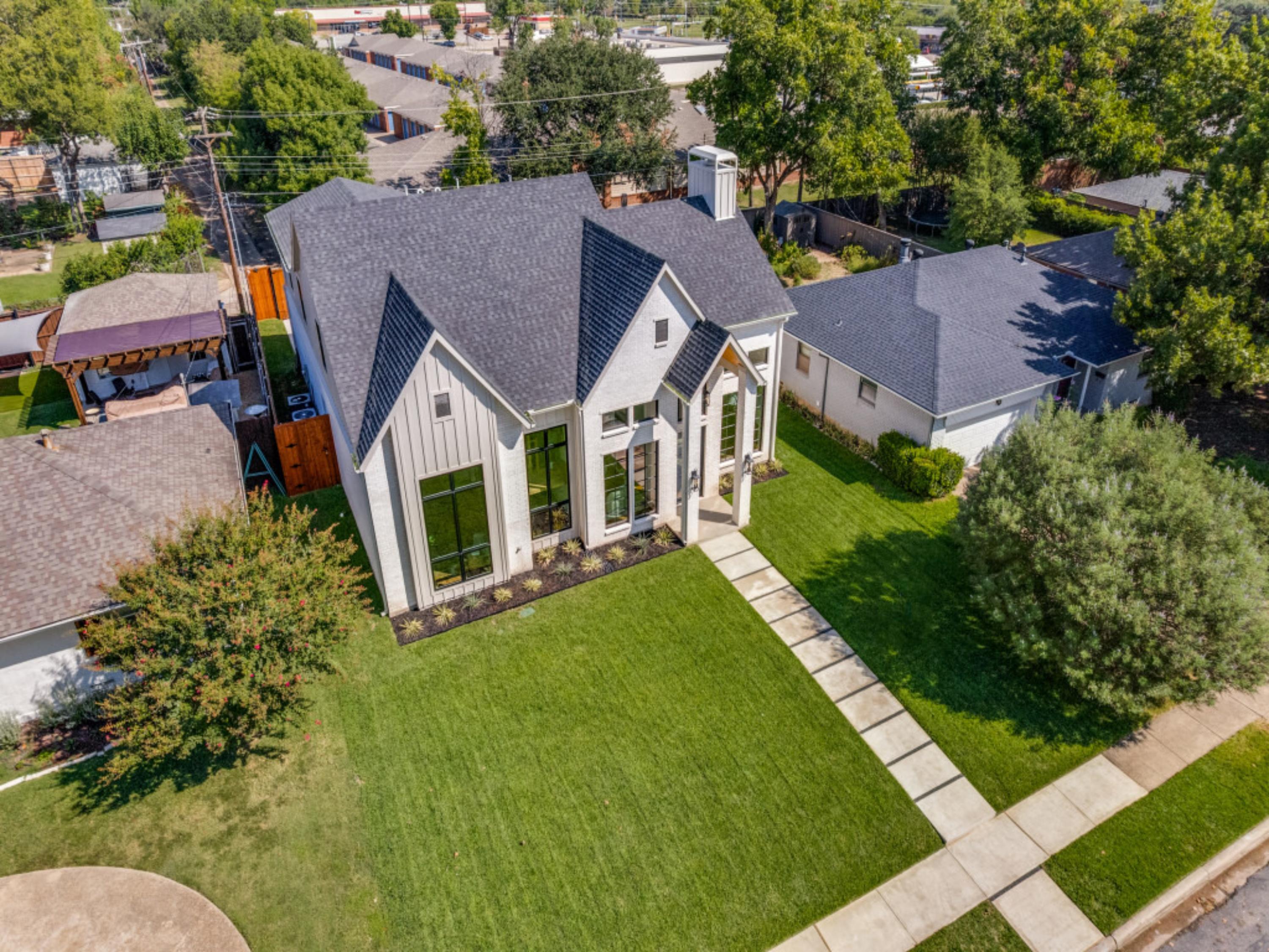  Refined Lake Highlands Living with Timeless Modern Touches - 物件實景