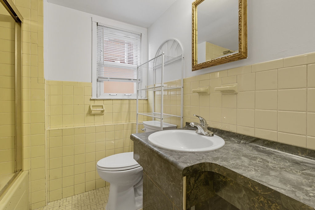 Howard, New York, 11414, United States, 4 Bedrooms Bedrooms, ,3 BathroomsBathrooms,Residential,For Sale,1975737