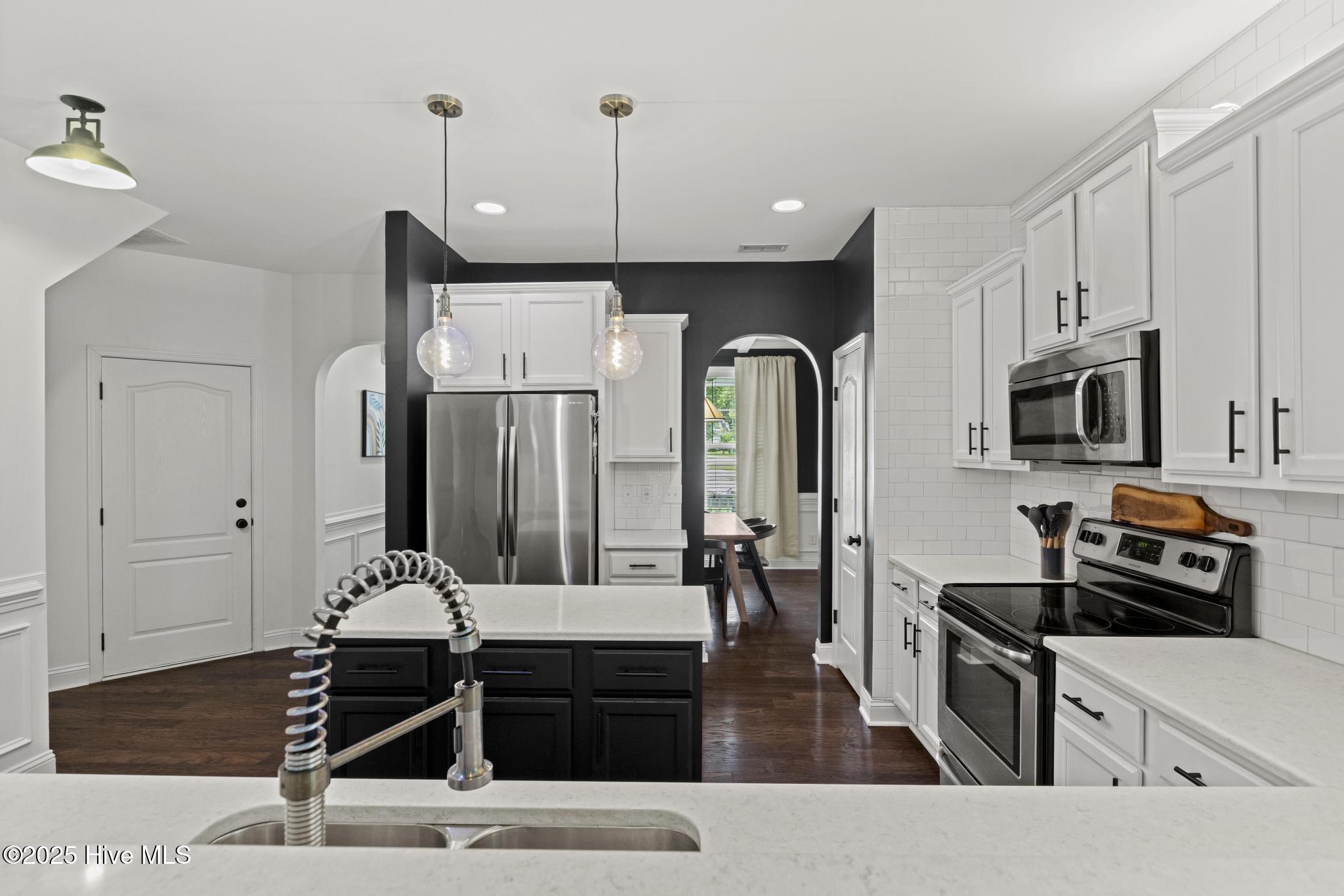 Hampstead, North Carolina, 28443, United States, 4 Bedrooms Bedrooms, ,3 BathroomsBathrooms,Residential,For Sale,1942218