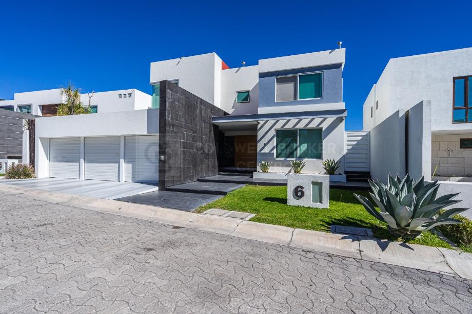 Circuito Balcones, Querétaro, Querétaro, 76230, Mexico, 4 Bedrooms Bedrooms, ,4 BathroomsBathrooms,Residential,For Sale,Circuito Balcones,1628569