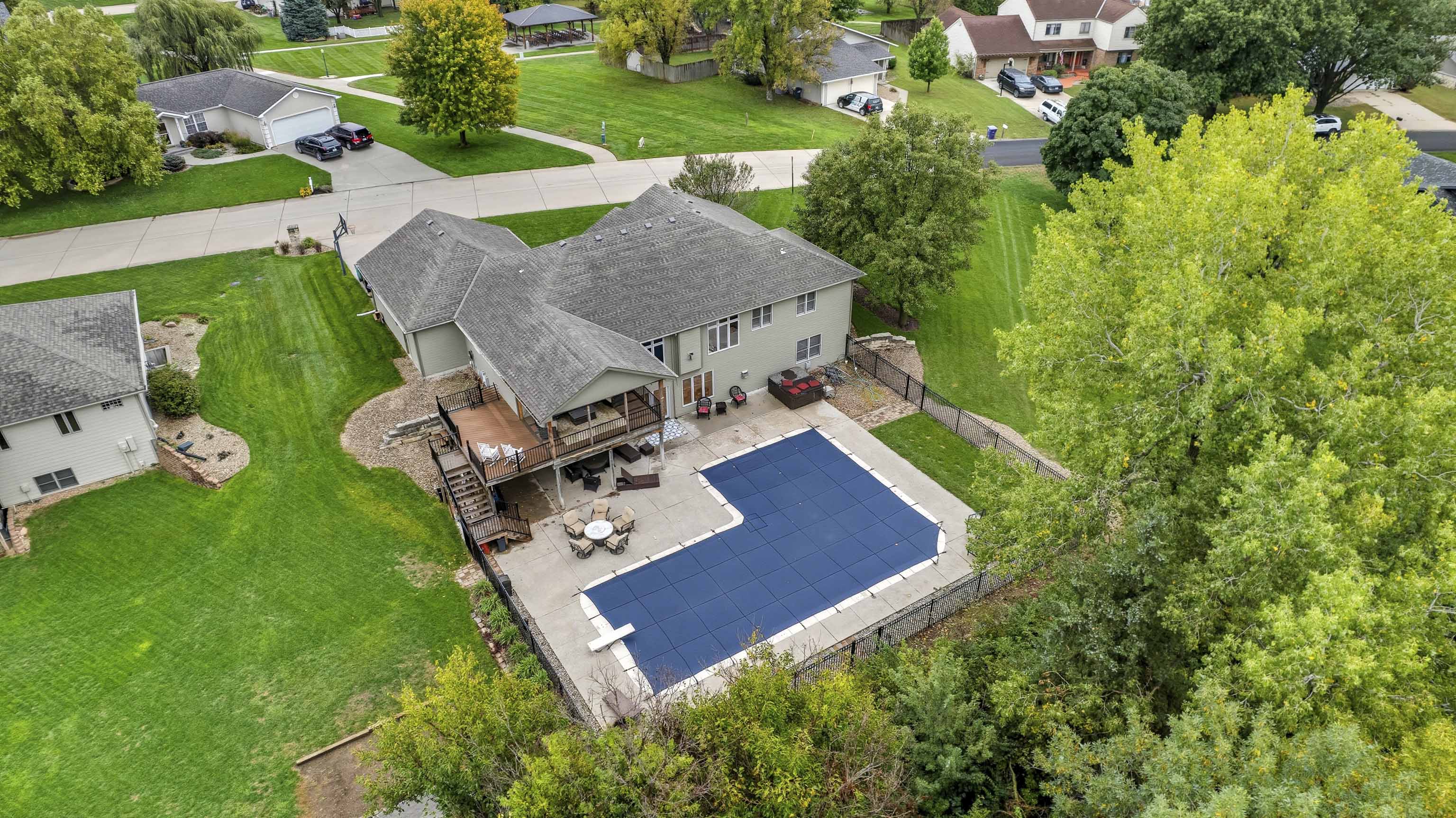 Manhattan, Kansas, 66502, United States, 5 Bedrooms Bedrooms, ,3 BathroomsBathrooms,Residential,For Sale,1960988