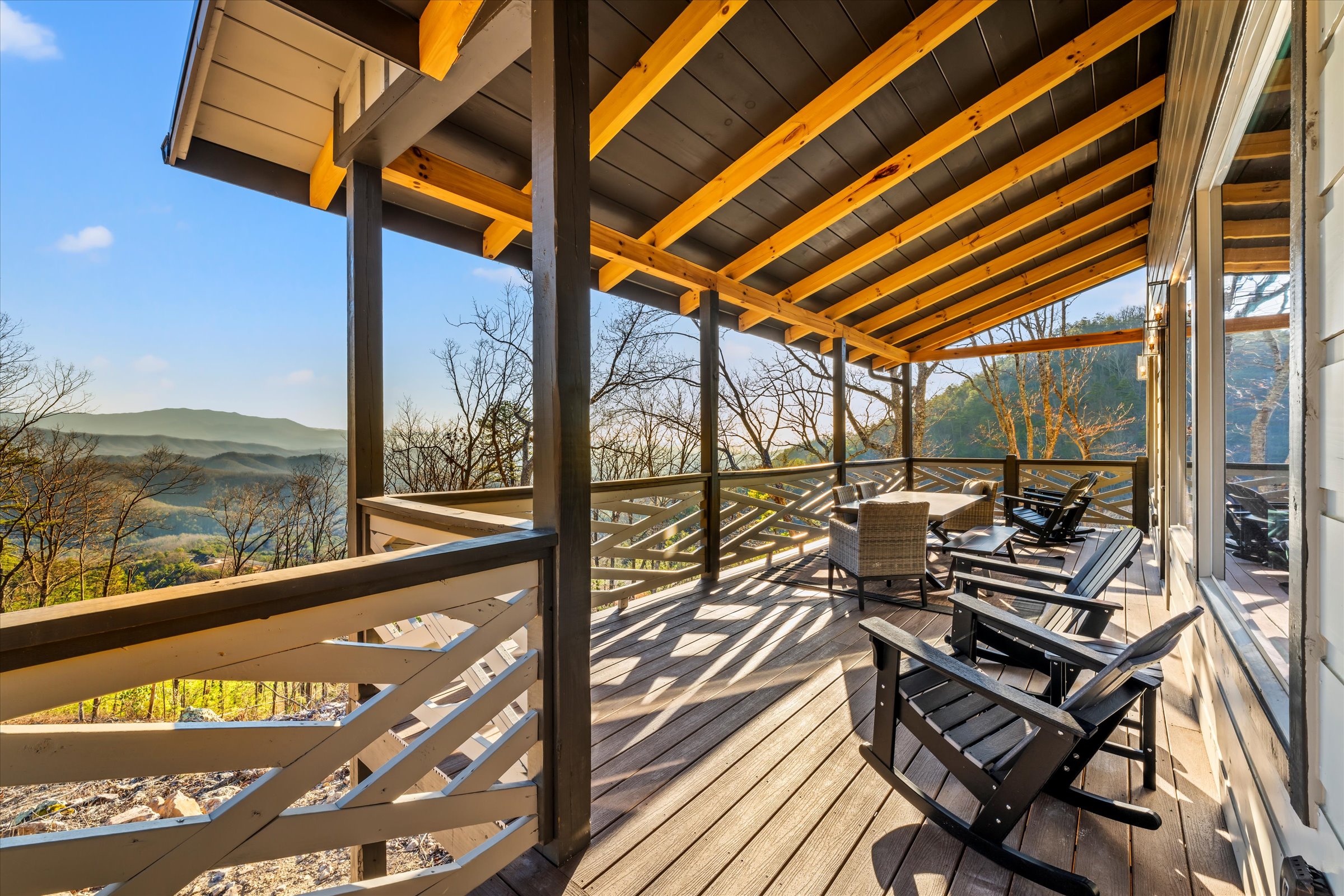 Sevierville, Tennessee, 37876, United States, 5 Bedrooms Bedrooms, ,6 BathroomsBathrooms,Residential,For Sale,1975935