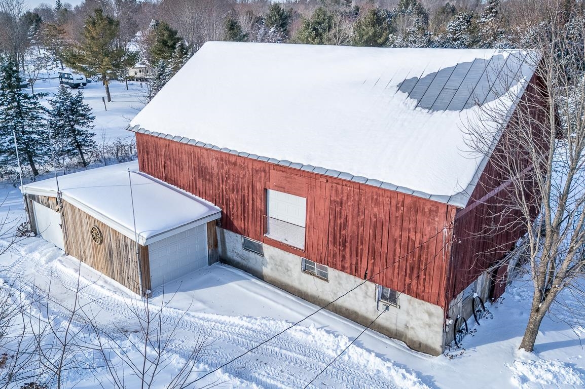 New London, Wisconsin, 54961-8021, United States, 4 Bedrooms Bedrooms, ,2 BathroomsBathrooms,Residential,For Sale,2008203