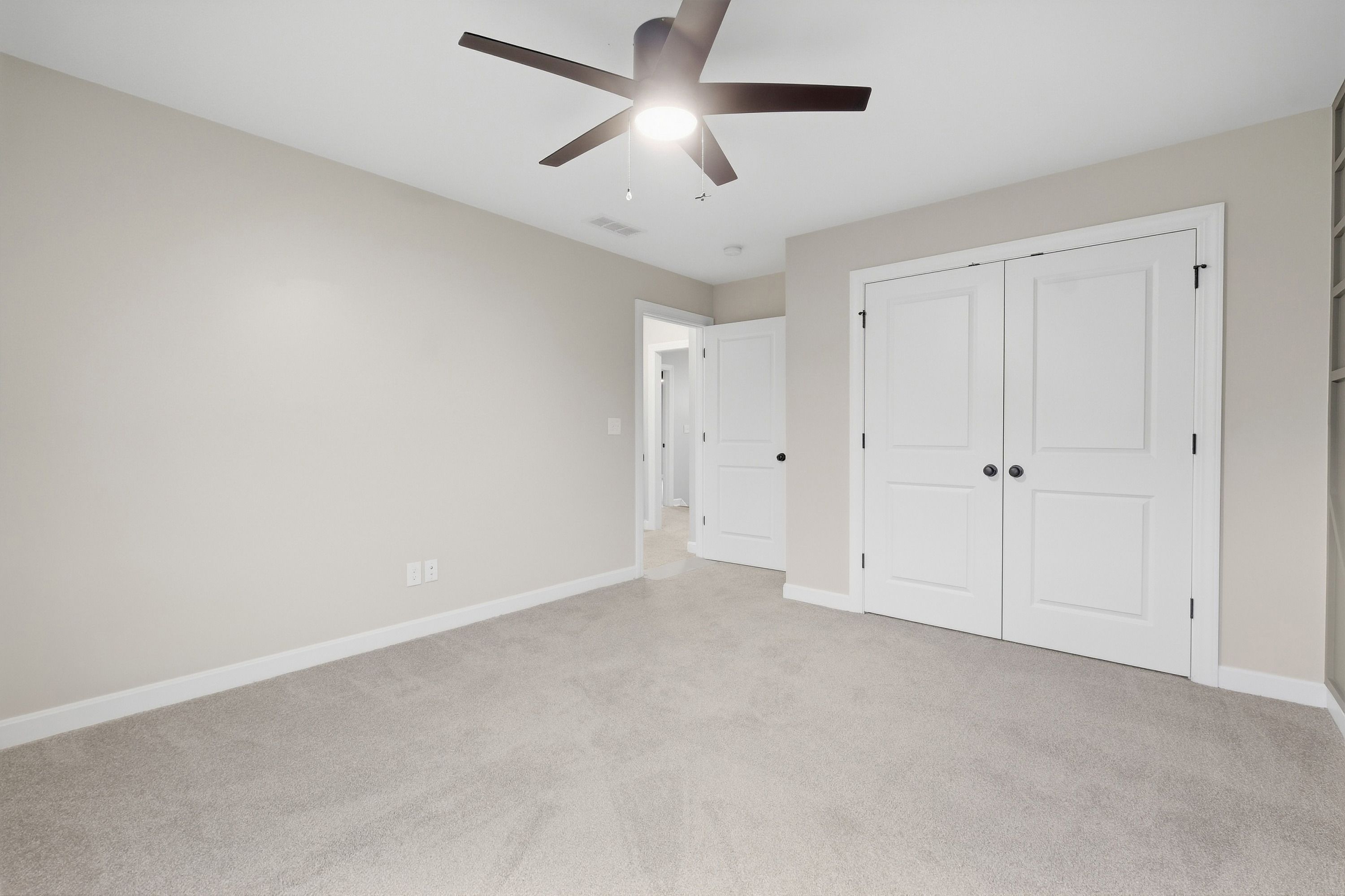  2008 Scenic Lakes Drive, Louisville, KY 40245 - 物件實景
